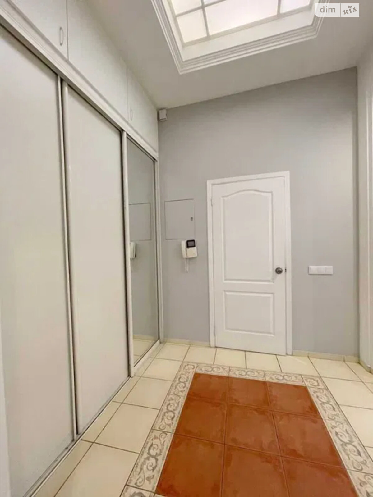 2-Room Apartment on Beresteysky Avenue, Fully Furnished