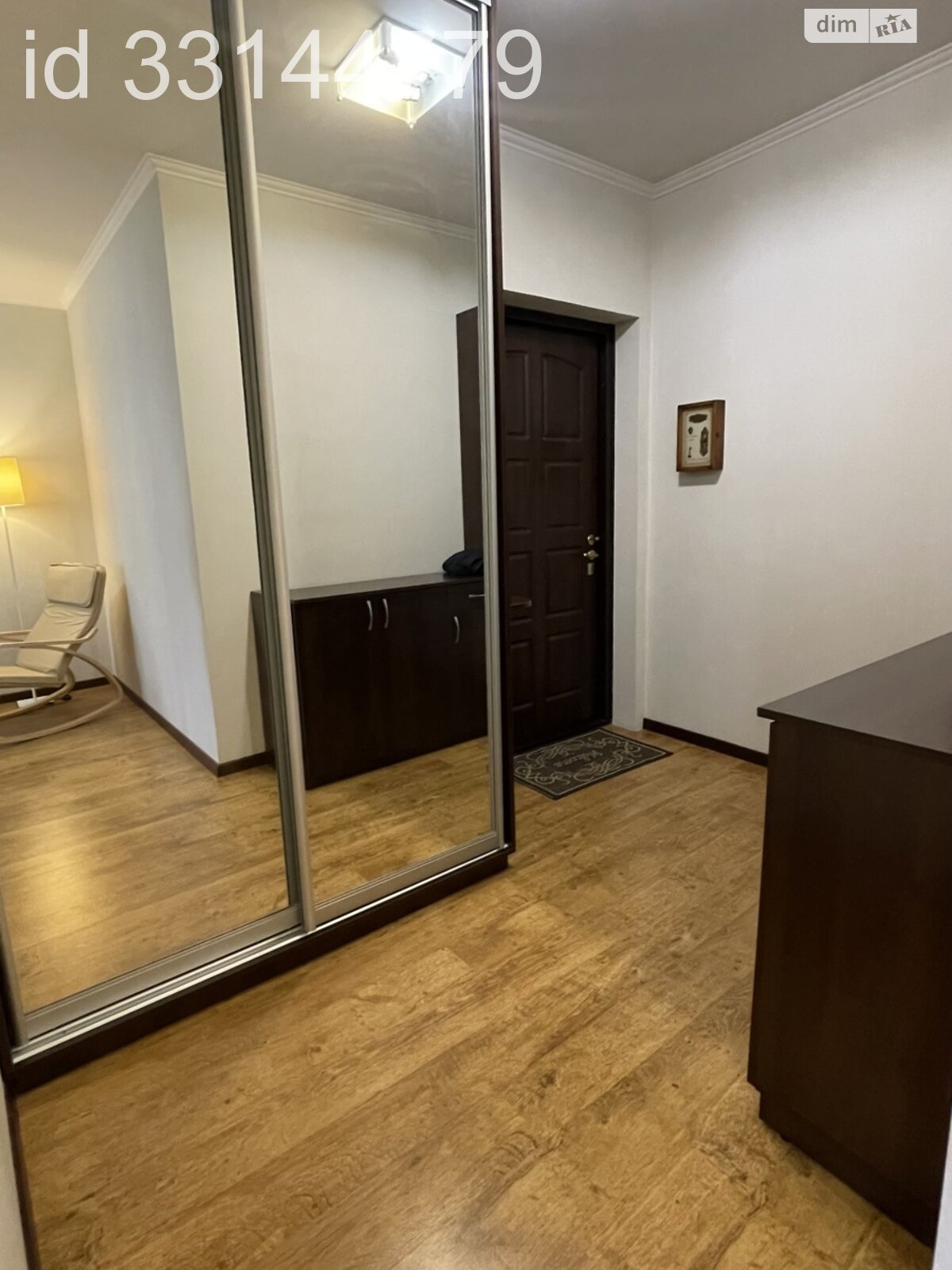 Spacious 80 sq.m. apartment near Osokорки metro, fully furnished