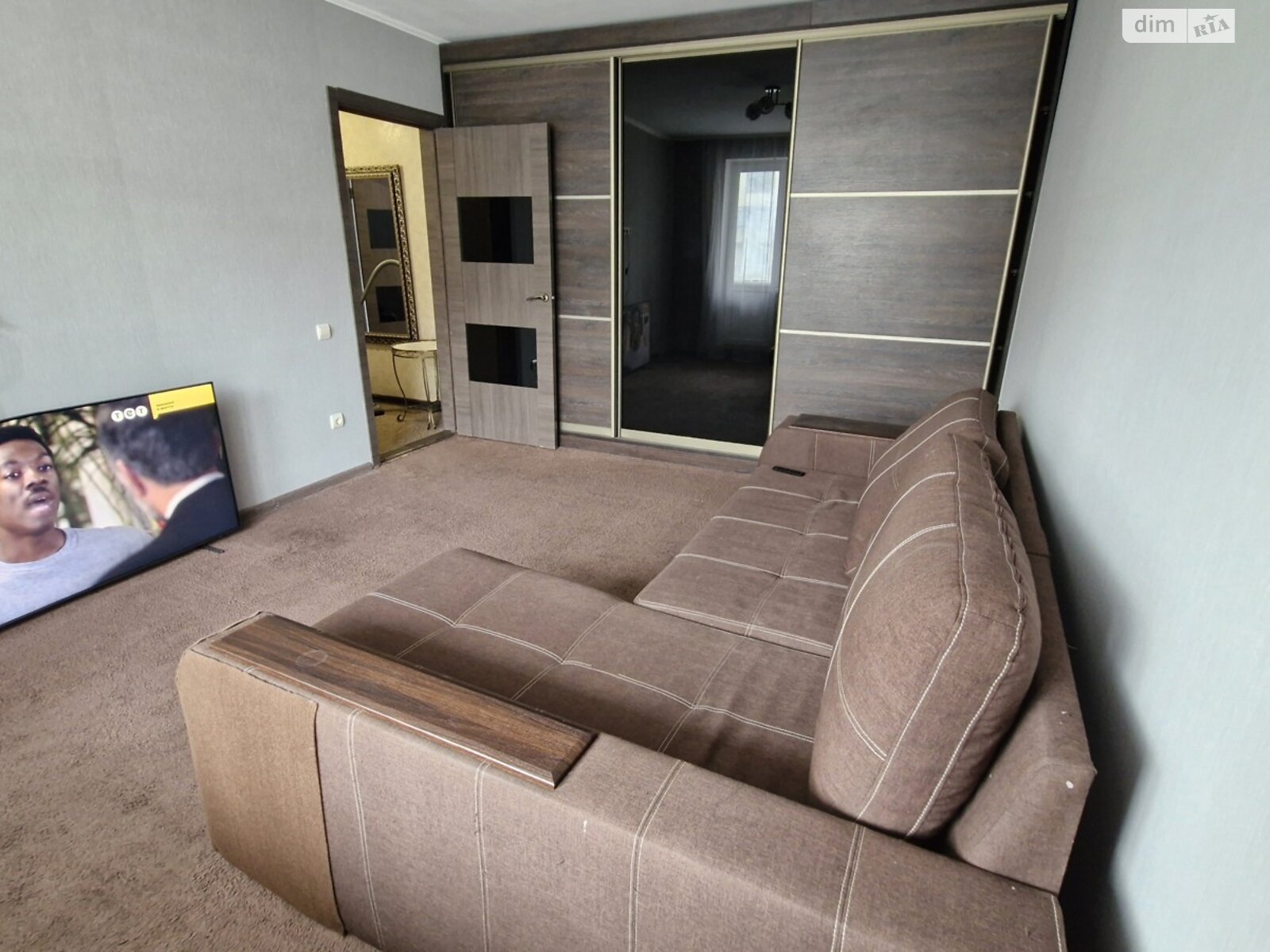 Cozy 2-room apartment in Santa Barbara area with good condition and modern amenities