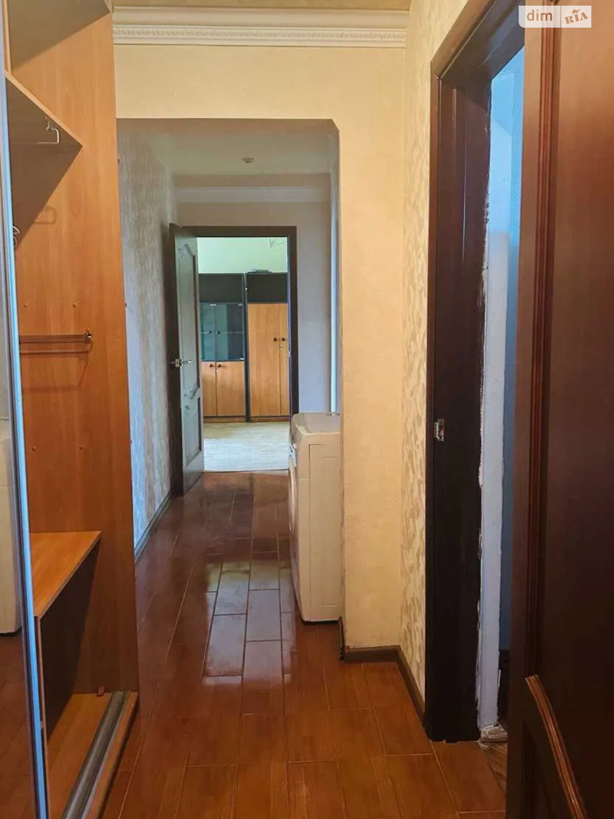 3-Room Apartment near Lisova Metro Station with Separate Rooms and Balcony