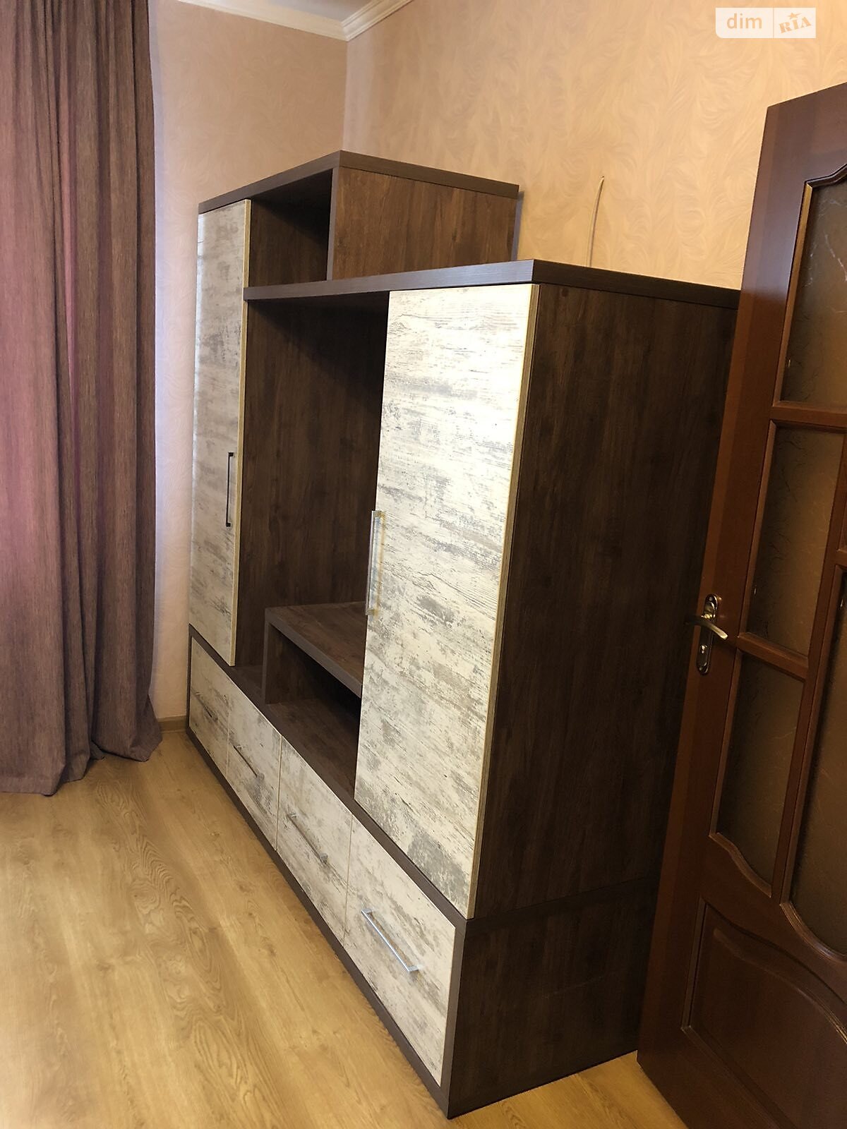Поділля Сіті маңындағы жайлы пәтер, толық жиһаздарымен