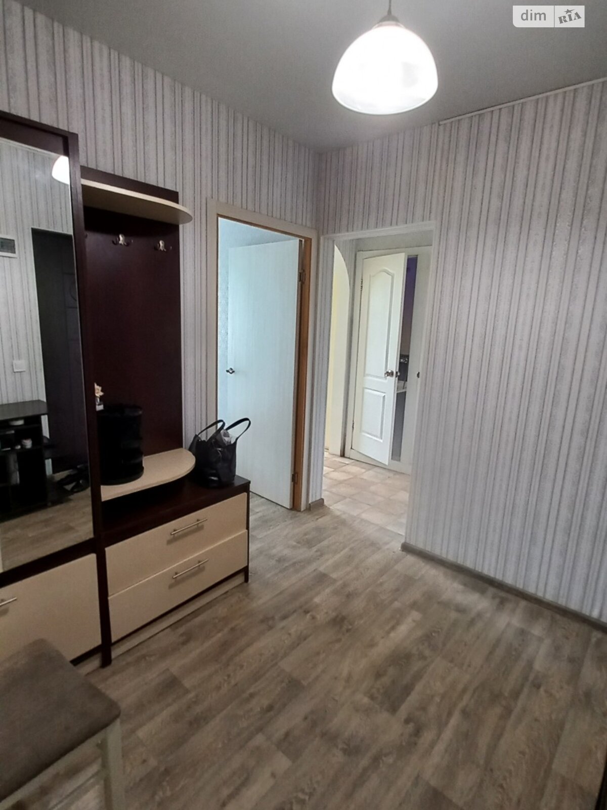 Two-room apartment on Alekseevka, 4th floor, gas-equipped house