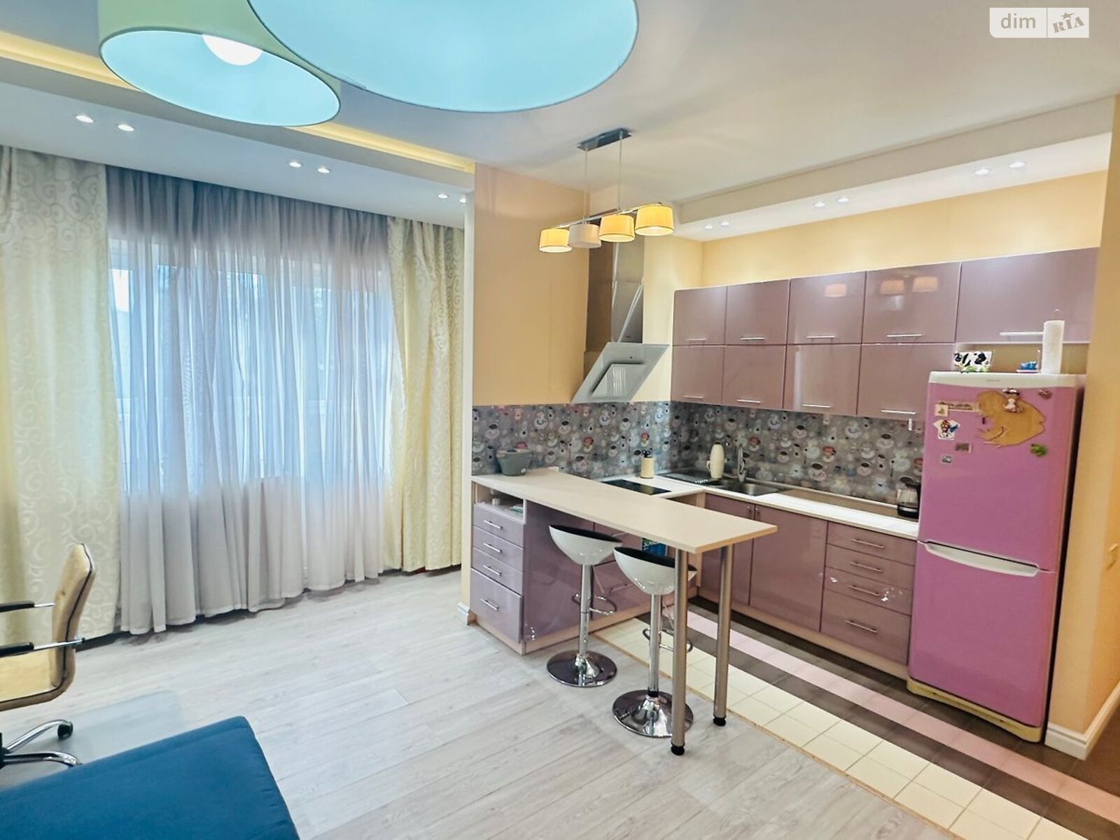 Bright, Quiet Apartment with Comfortable Design