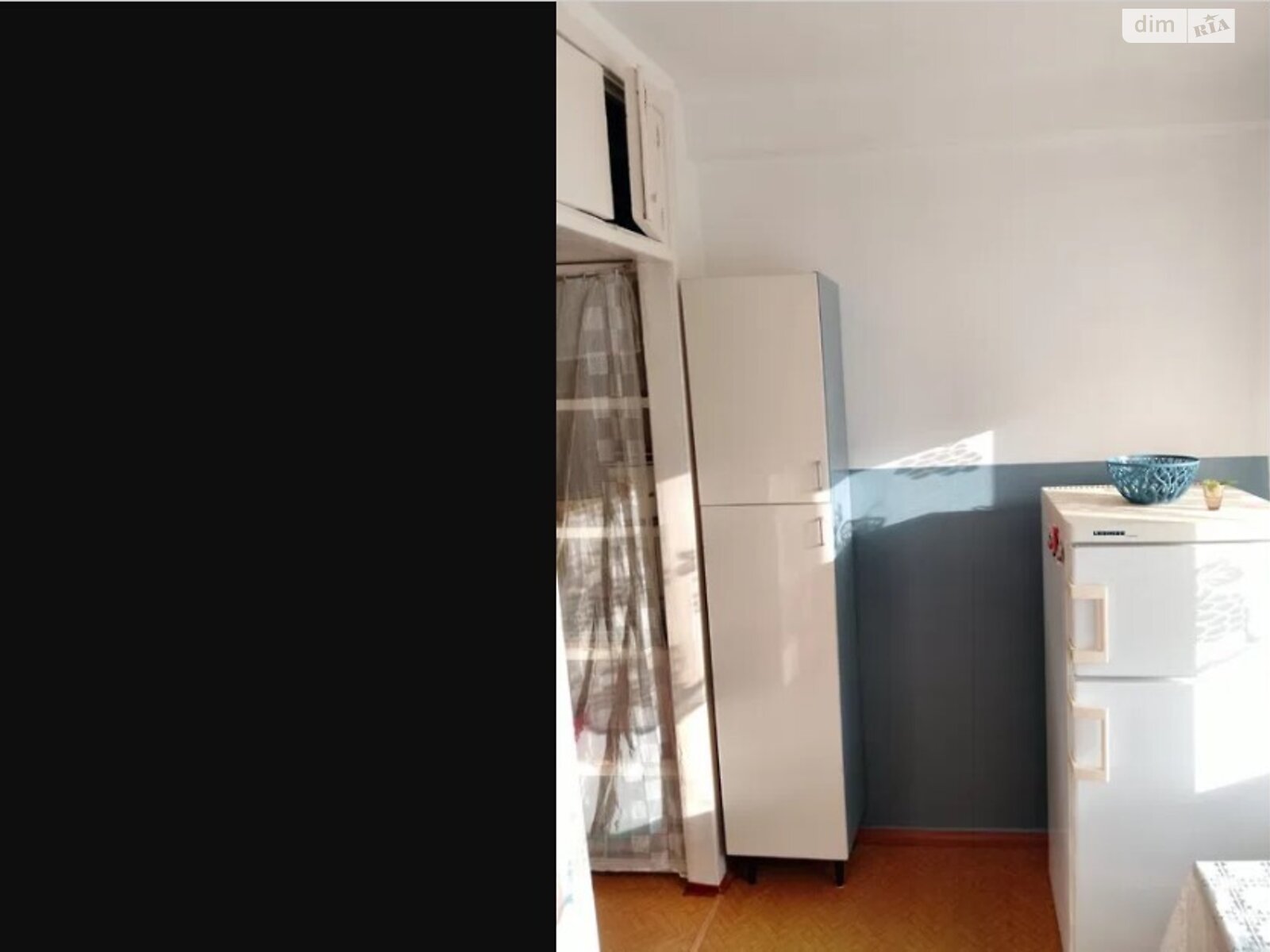 2-Room Apartment near Darnytsia Metro with Balcony