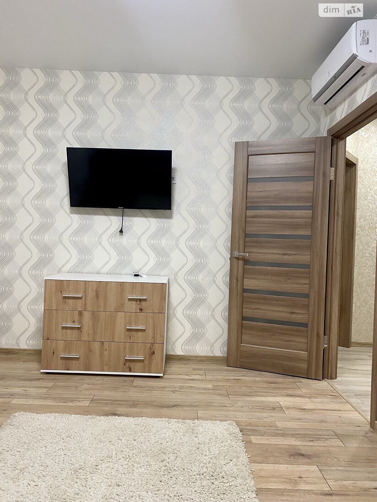 Luzanovsky Park Apartment with Capital Renovation, No Pets Allowed