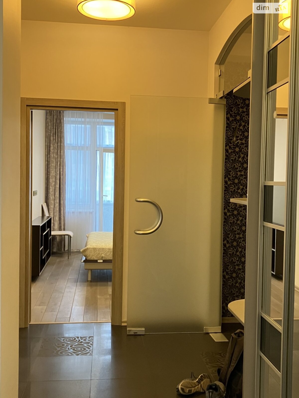 3-Room Apartment near Zoloti Vorota Metro, Fully Equipped