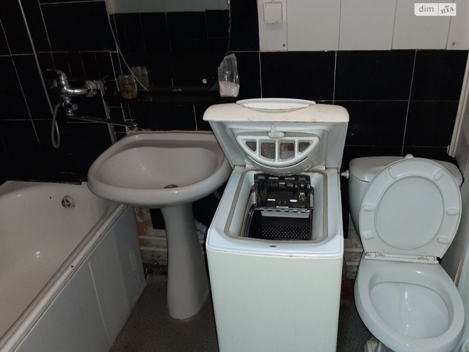 One-room studio apartment on Symyrenko Street, Pivdenna Borshchahivka