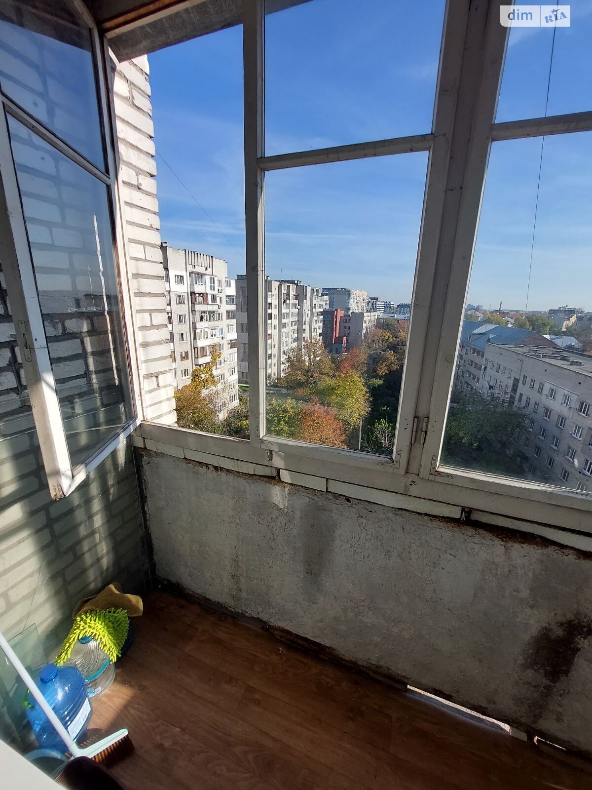 2-Room Apartment on Dzherelna Street, 8/9 Floor, Renovated