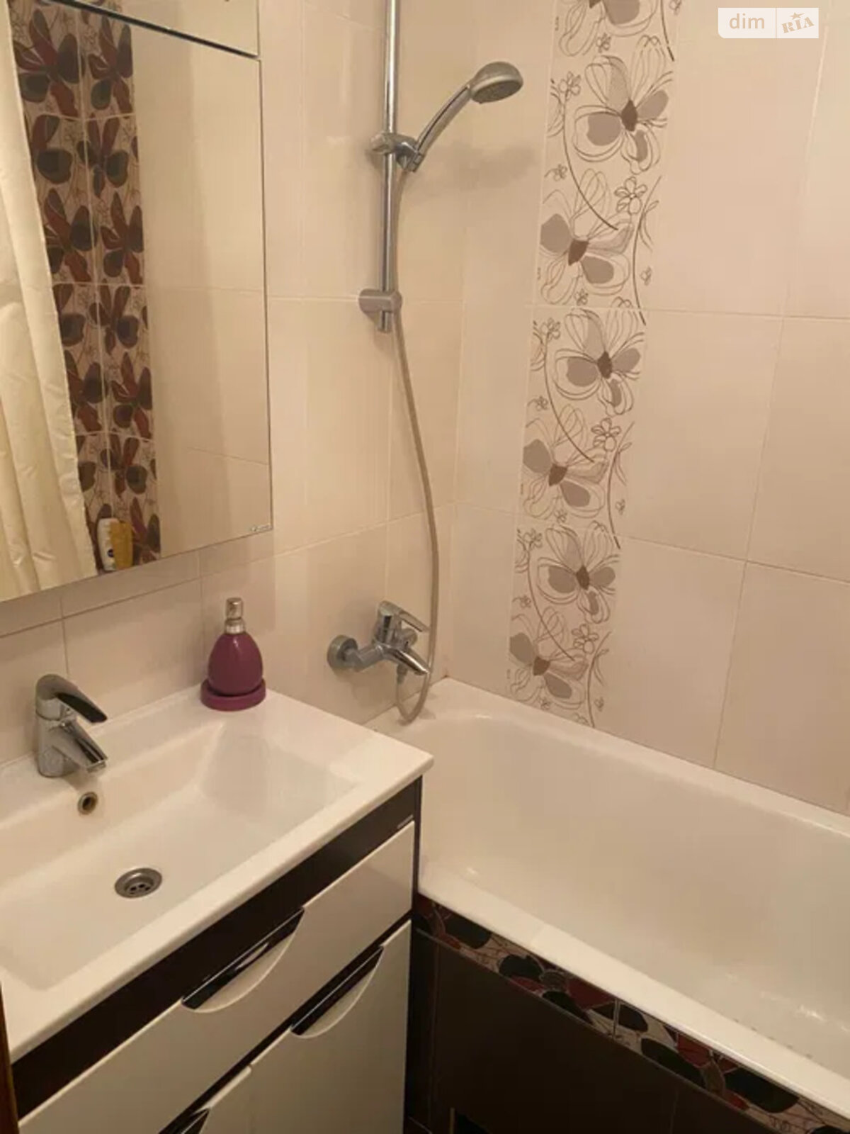 2-Room Apartment on Priozernaya Street, 6th Floor, Fully Furnished