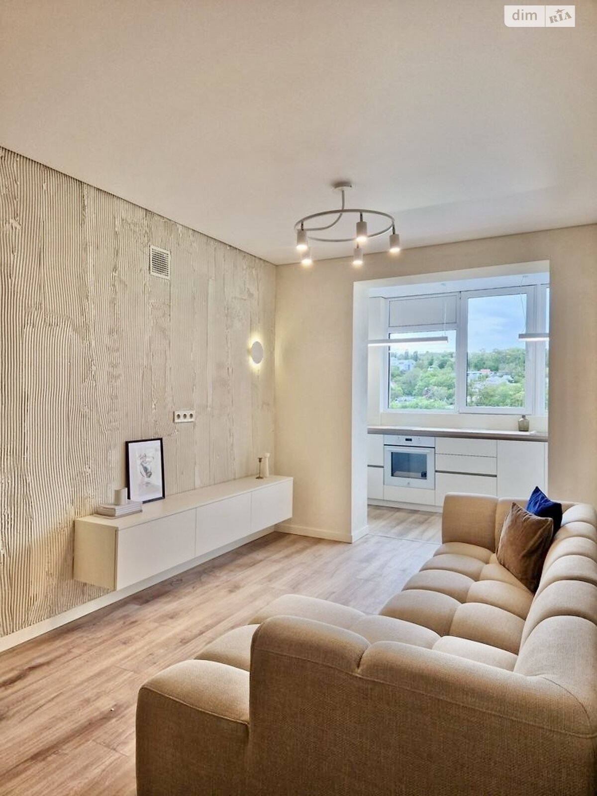 2-Room Apartment in Krashchyi Dim Complex, 12th Floor