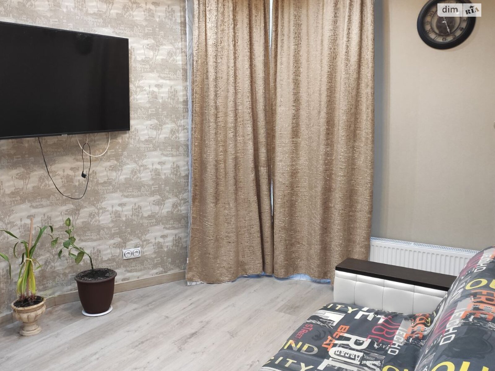 Clean, Fully Furnished 1-Bedroom Apartment in Darnytskyi District