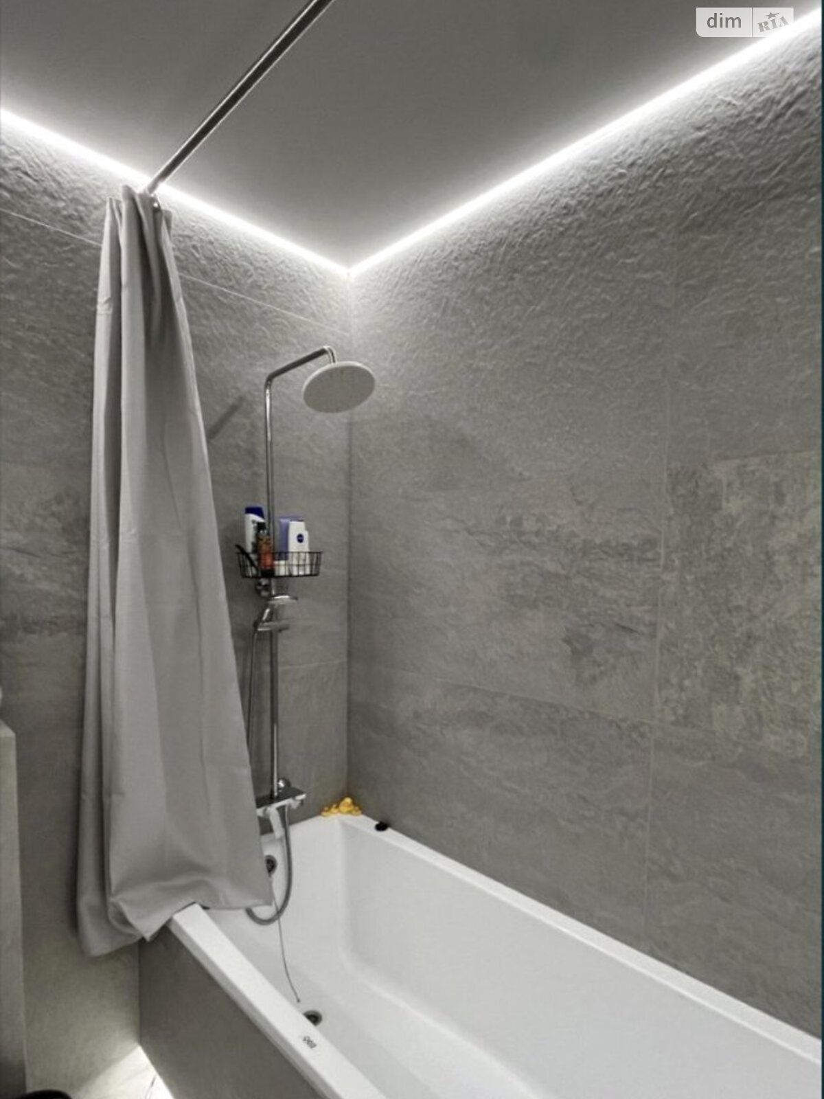 2-Room Apartment on Pedagogicheskaya Street with Designer Renovation
