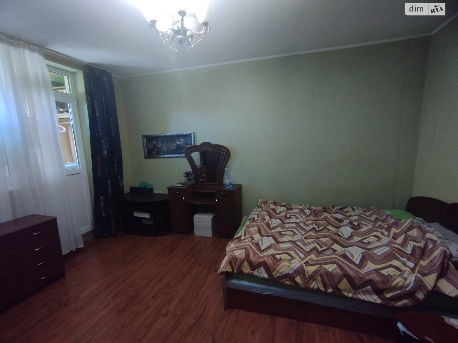 Spacious one-room apartment in Uzhgorod, Legotskogo Street