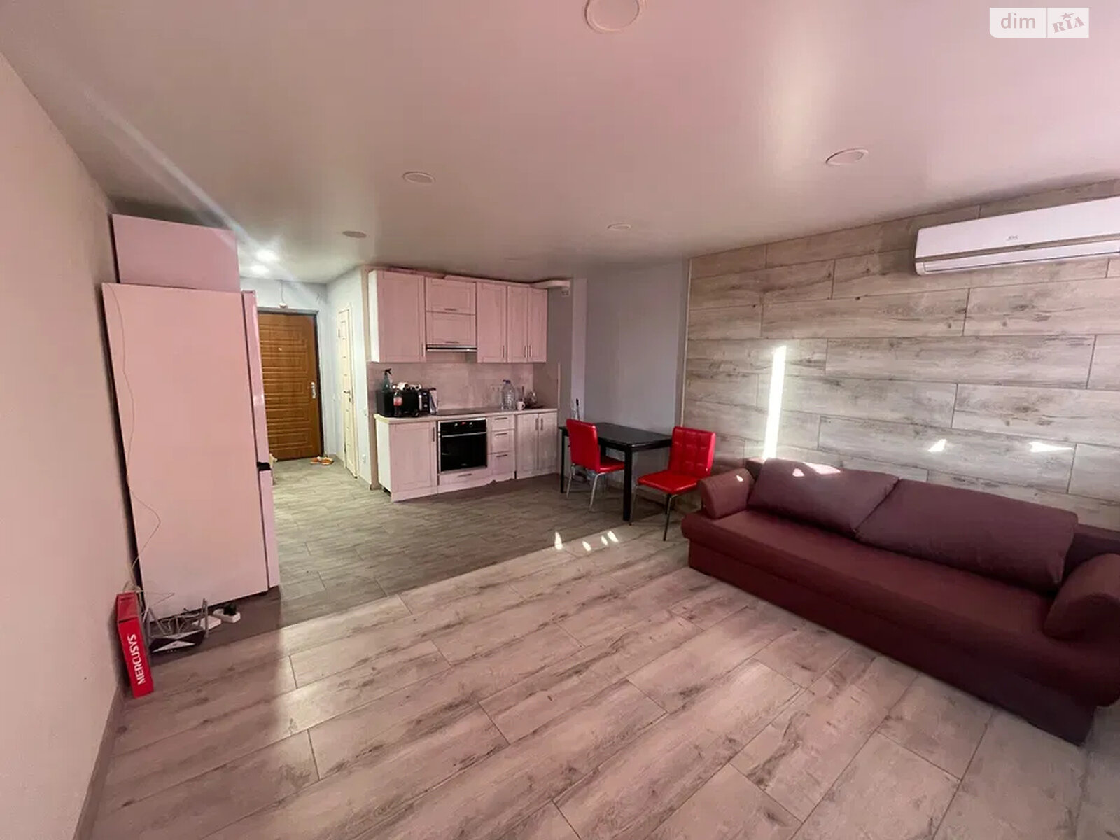 1-Bedroom Apartment in Primyska 26, French Boulevard Complex