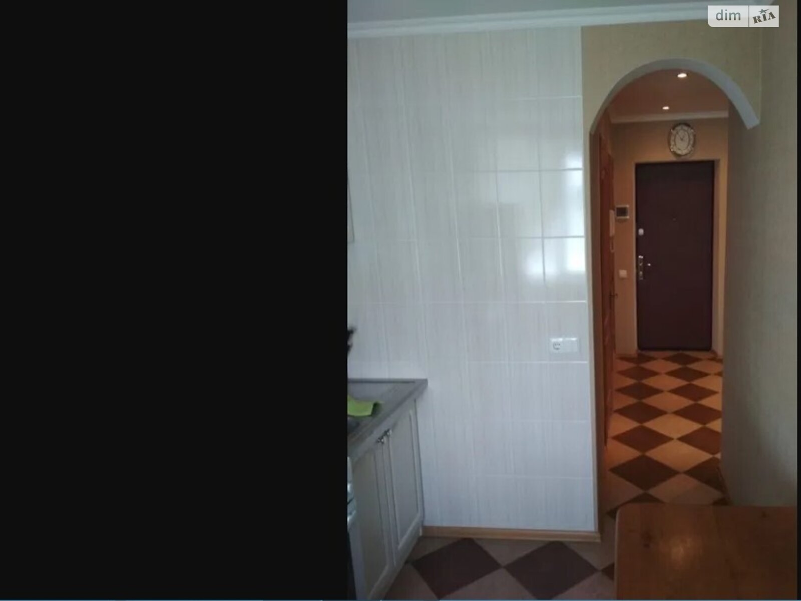 Comfortable 1-bedroom apartment near Zhytomyrska metro with full amenities