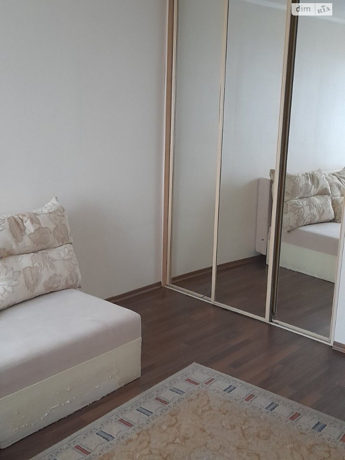 1-Room Apartment near Ocean Plaza Mall, Lybidska Metro