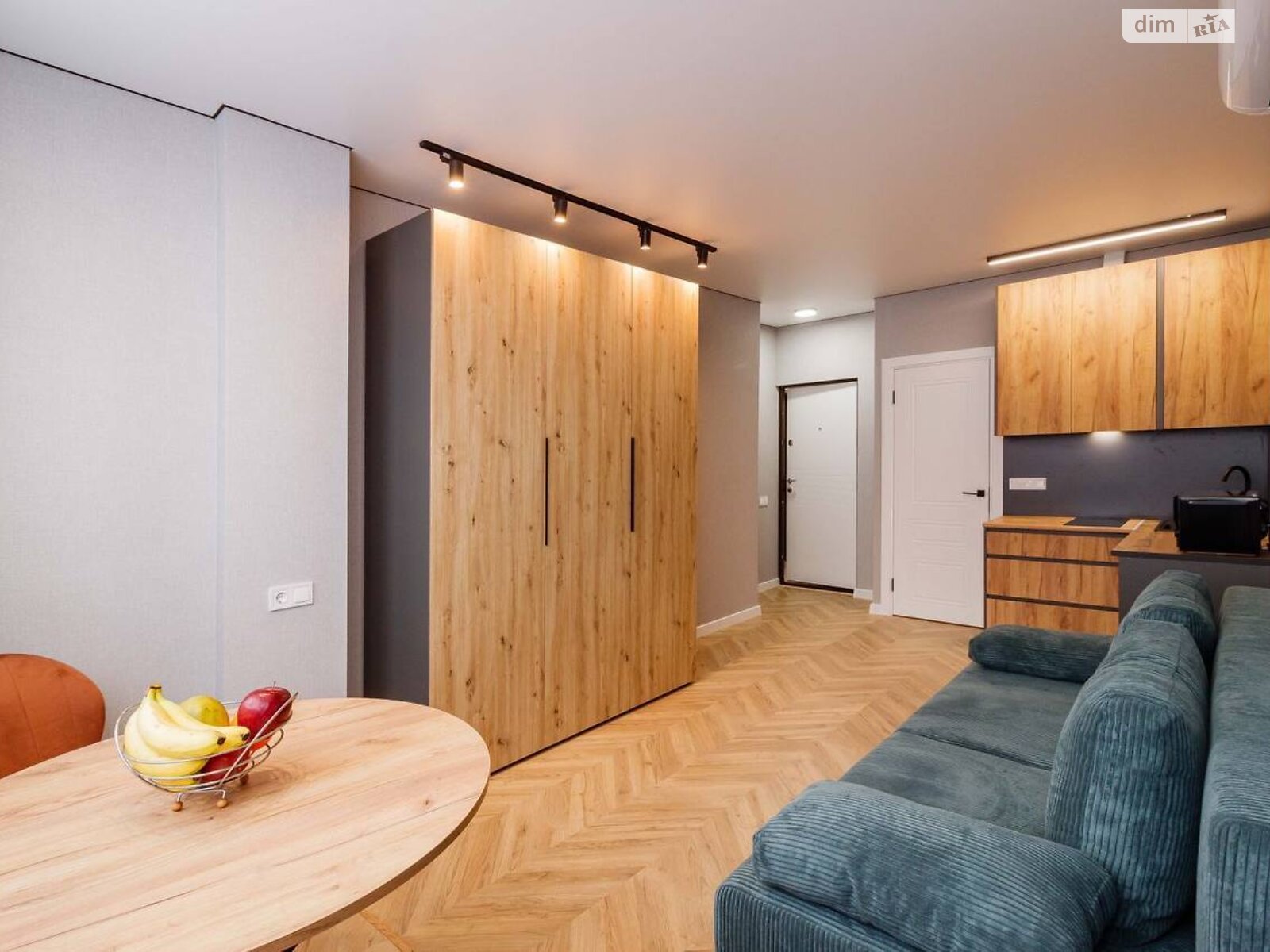 Smart Studio Apartment in OAKLAND Complex, Sevastopolskaya Square