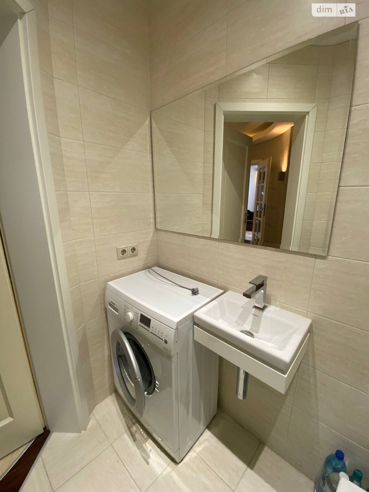 2-Room Studio Apartment in Svyatoshynskyi District