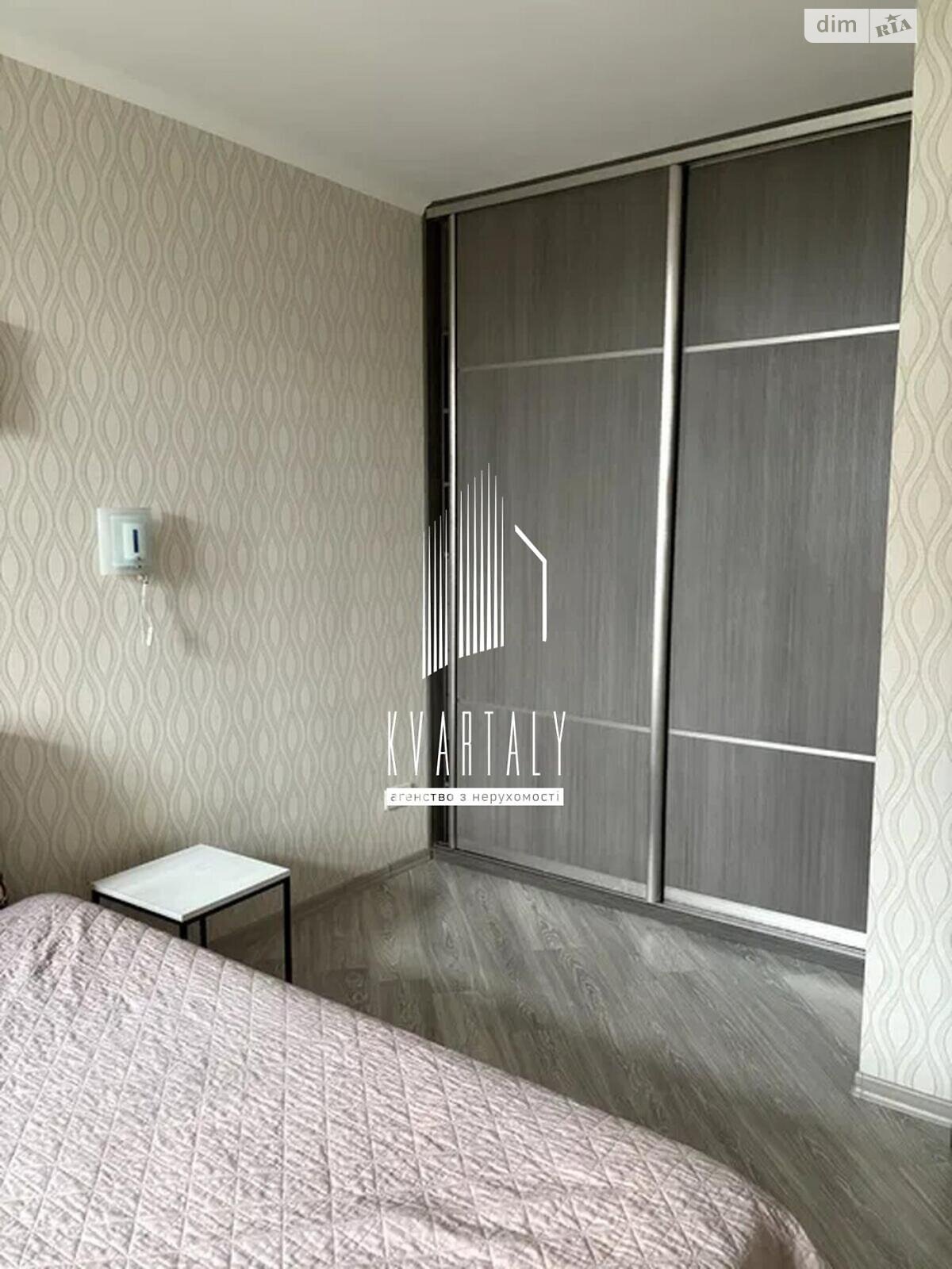 1-bedroom apartment on Akhmatova Anna Street, 7th floor, well-equipped