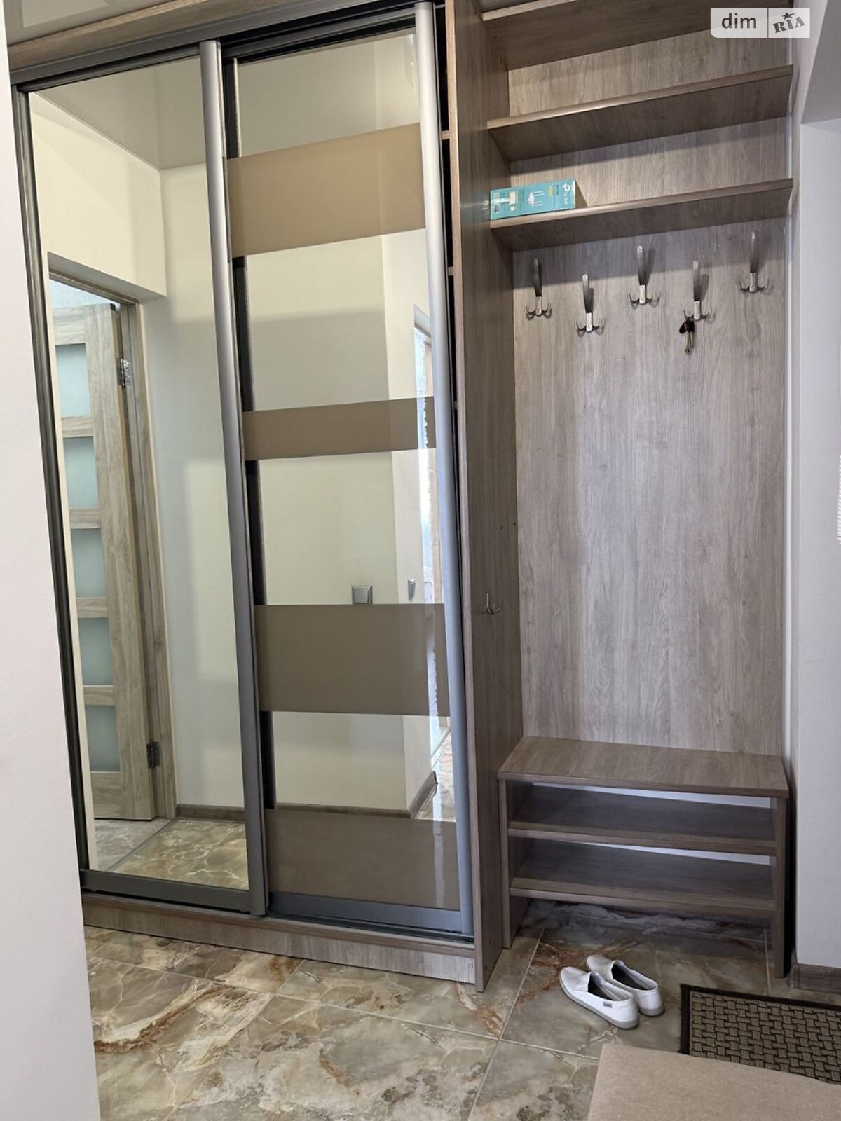 Bright and Spacious One-Bedroom Apartment in Telescope Residential Complex