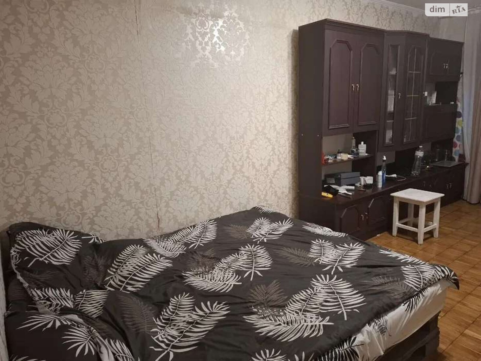 One-bedroom apartment near Olimpiyska Metro, Batiyeva Hora district