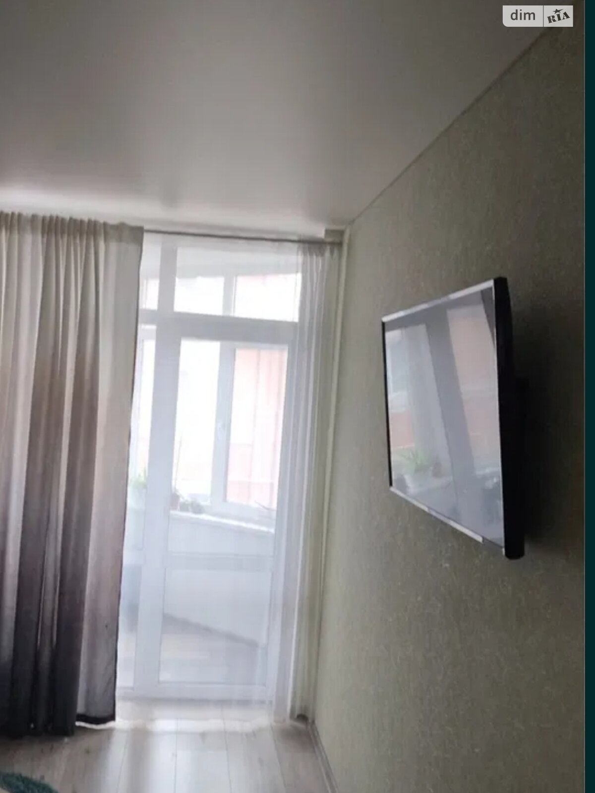 Quiet Neighborhood Apartment Near Park with Modern Amenities