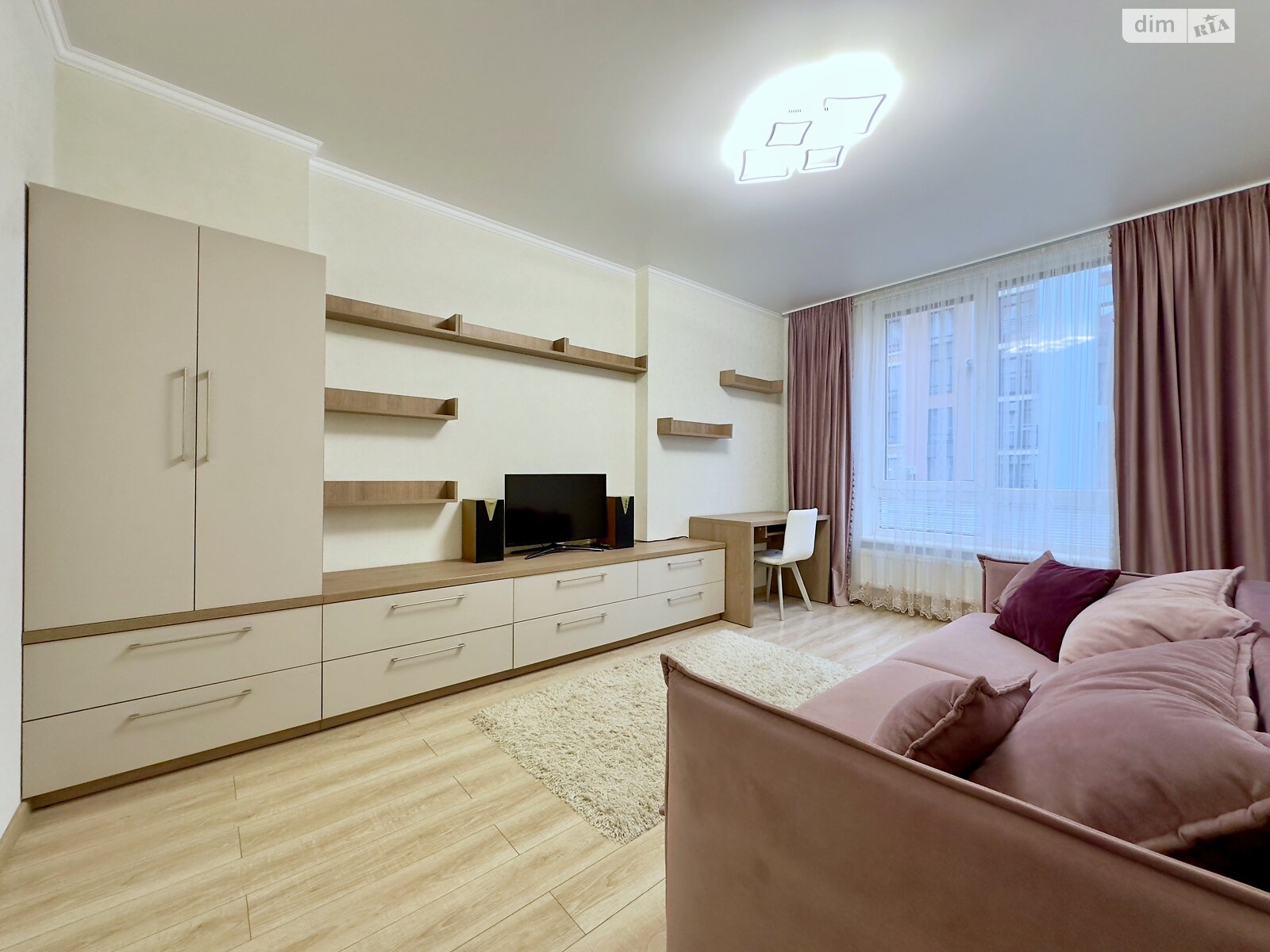 Spacious 2-room apartment in ЖК 'Семицвіт' with functional design