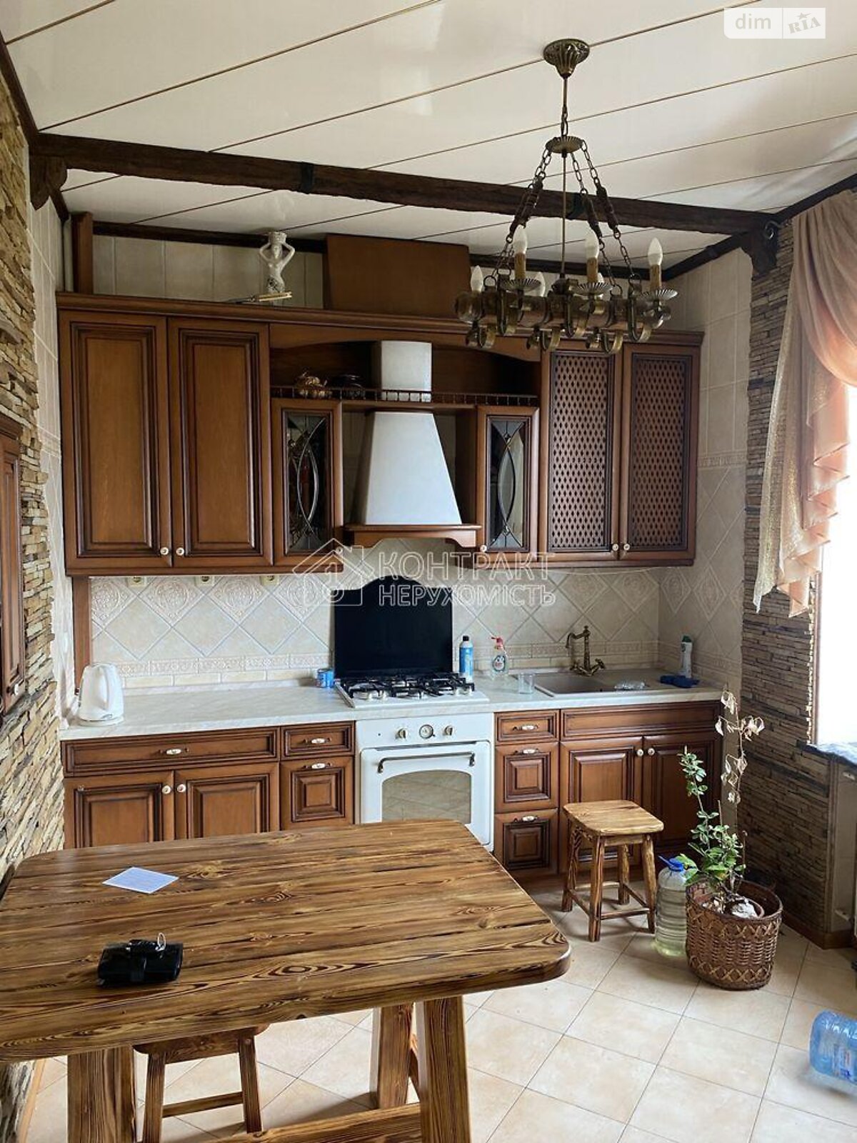 Furnished Apartment in Classic Style with Warm Atmosphere