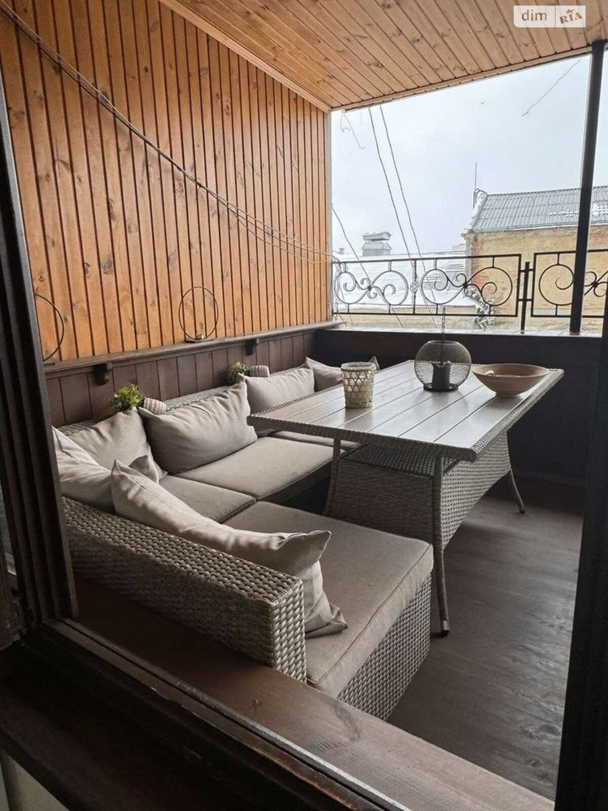 2-bedroom apartment in city center, 5th floor of 10-story building