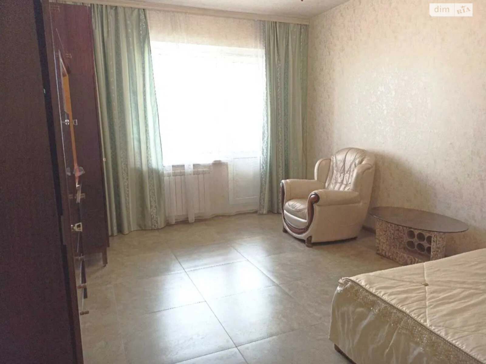 1-bedroom apartment near Kharkivska metro station
