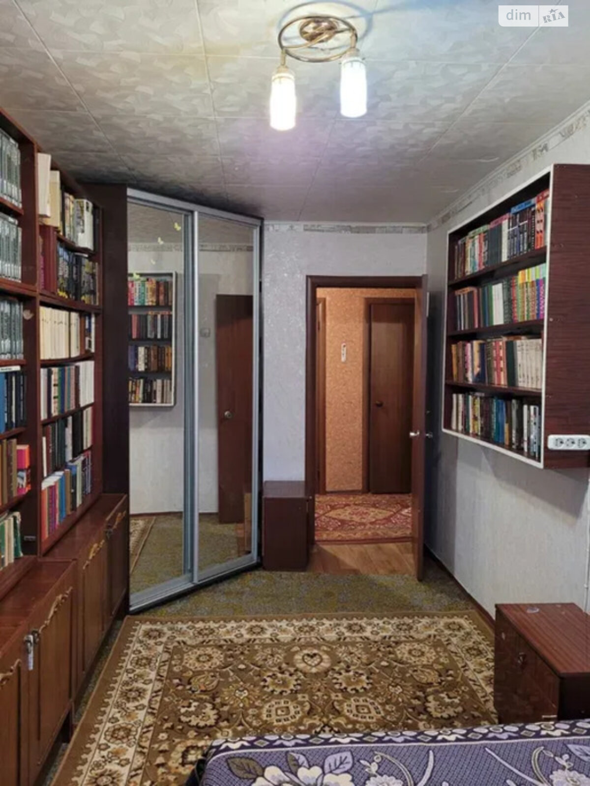 2-Room Apartment on Pylyp Orlyk Avenue, 5th Floor, 50m²