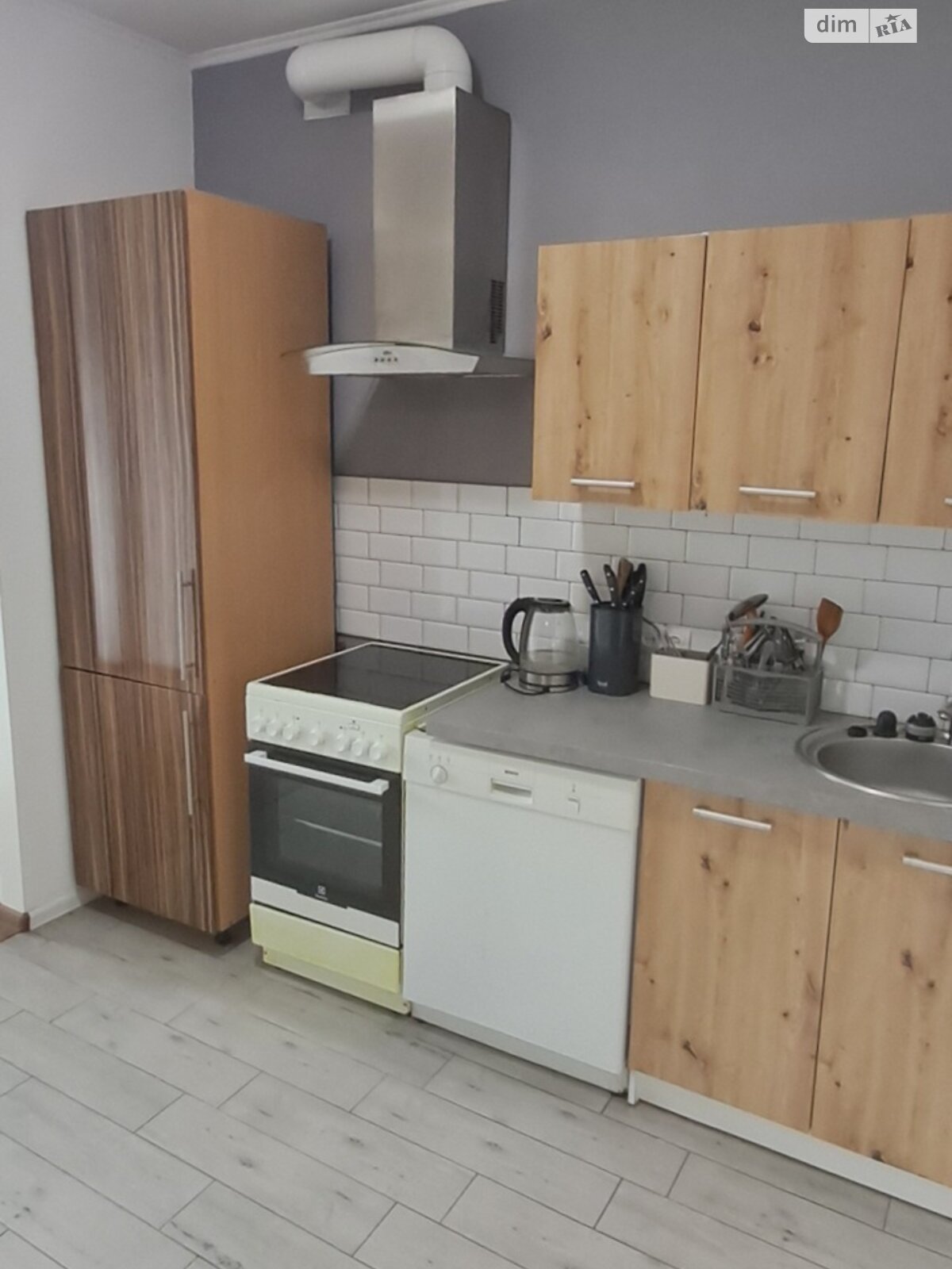 2-Room Apartment near Nyvky Metro, Spacious Kitchen-Living Room
