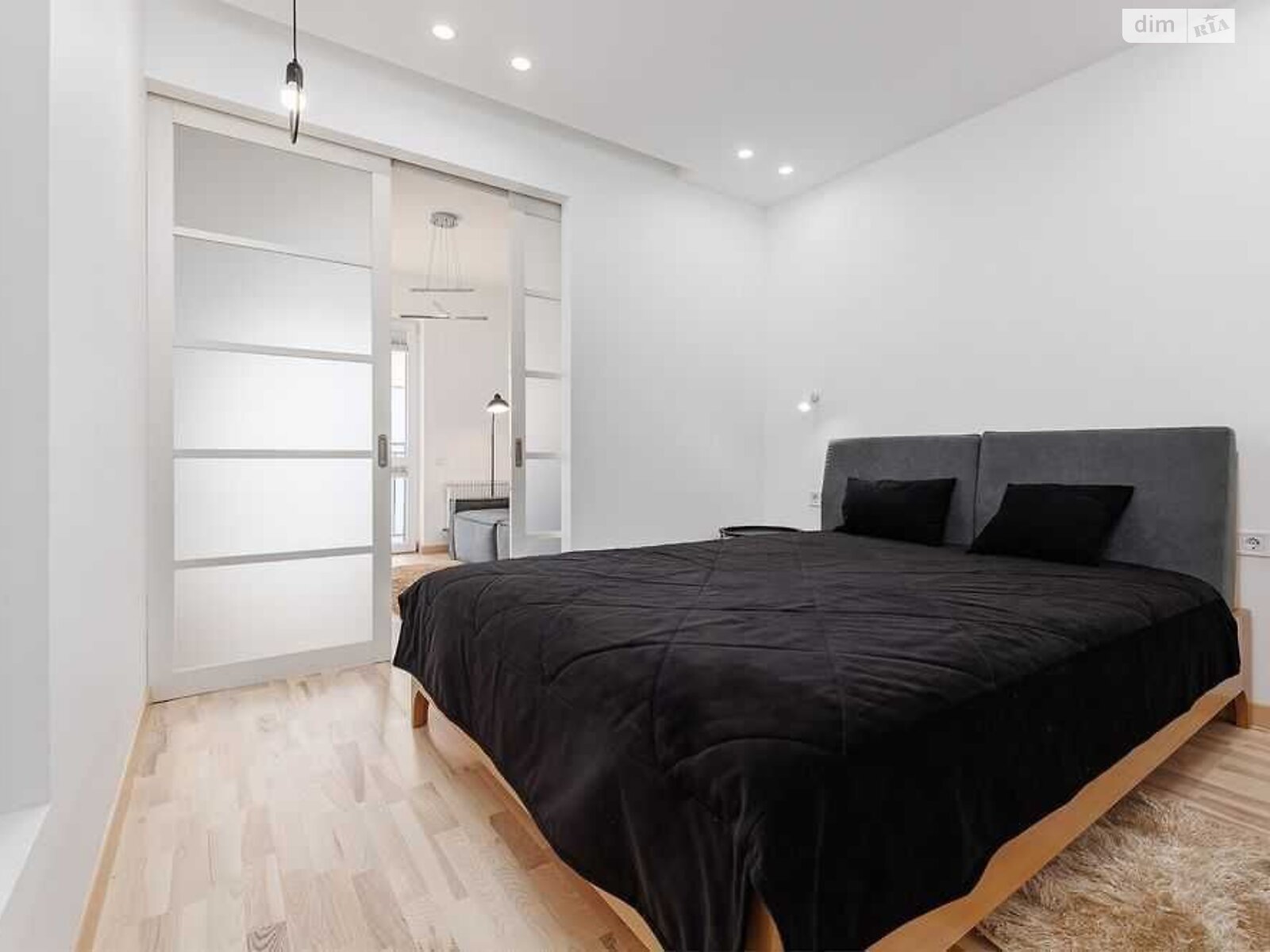 2-Bedroom Apartment in Modern Residential Complex 'Velyka Britaniya'