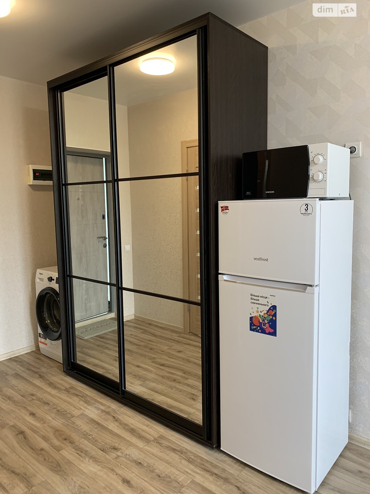Fully Furnished Studio Apartment with Modern Amenities