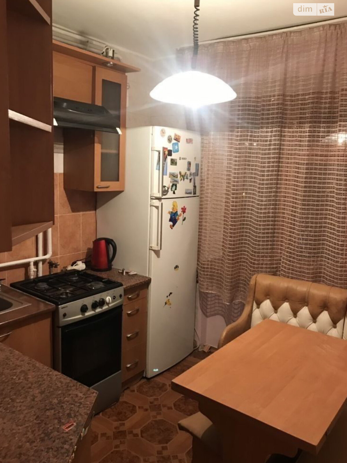 А. Поля даңғылындағы Славутич саябағы маңындағы 2-бөлмелі пәтер
