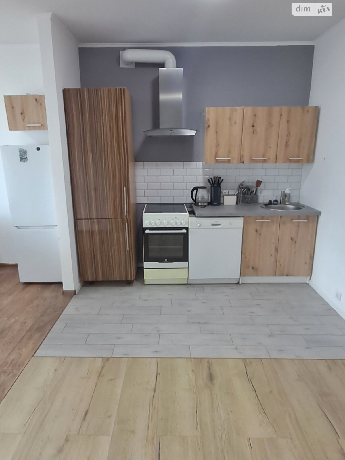 2-Room Apartment near Nyvky Metro, Spacious Kitchen-Living Room