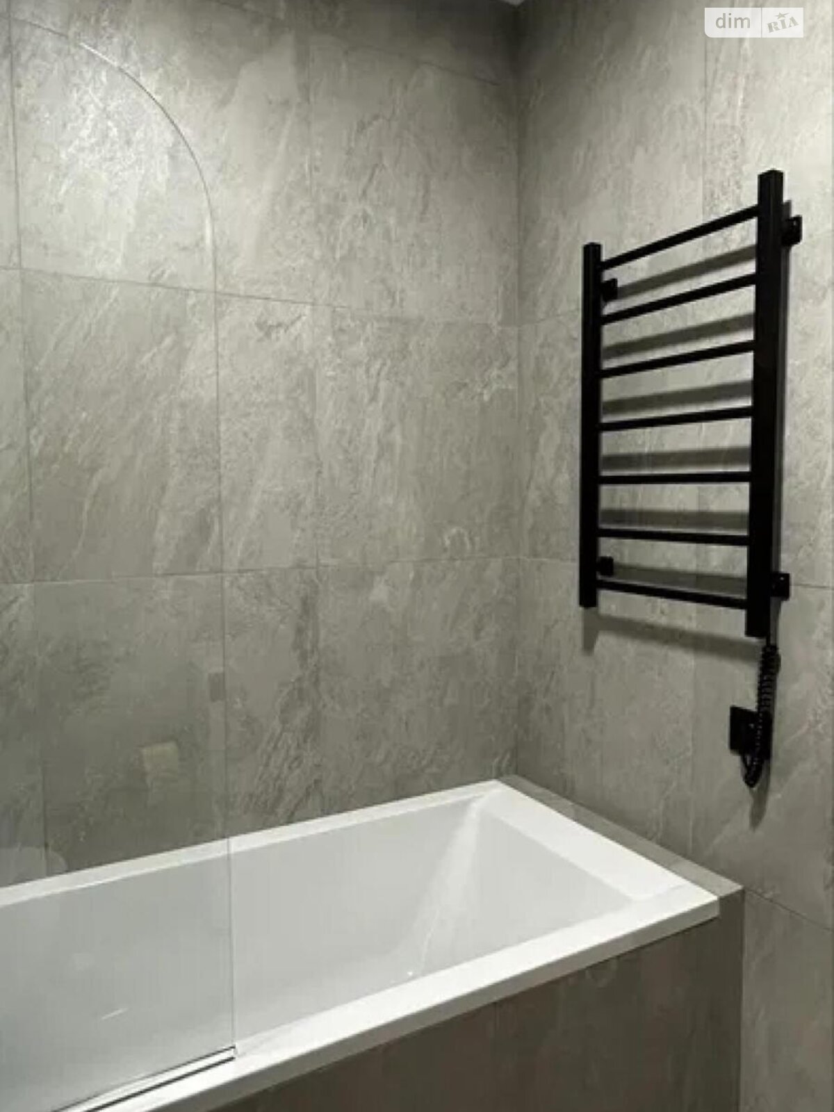 Stylish One-Bedroom Apartment with Modern Amenities
