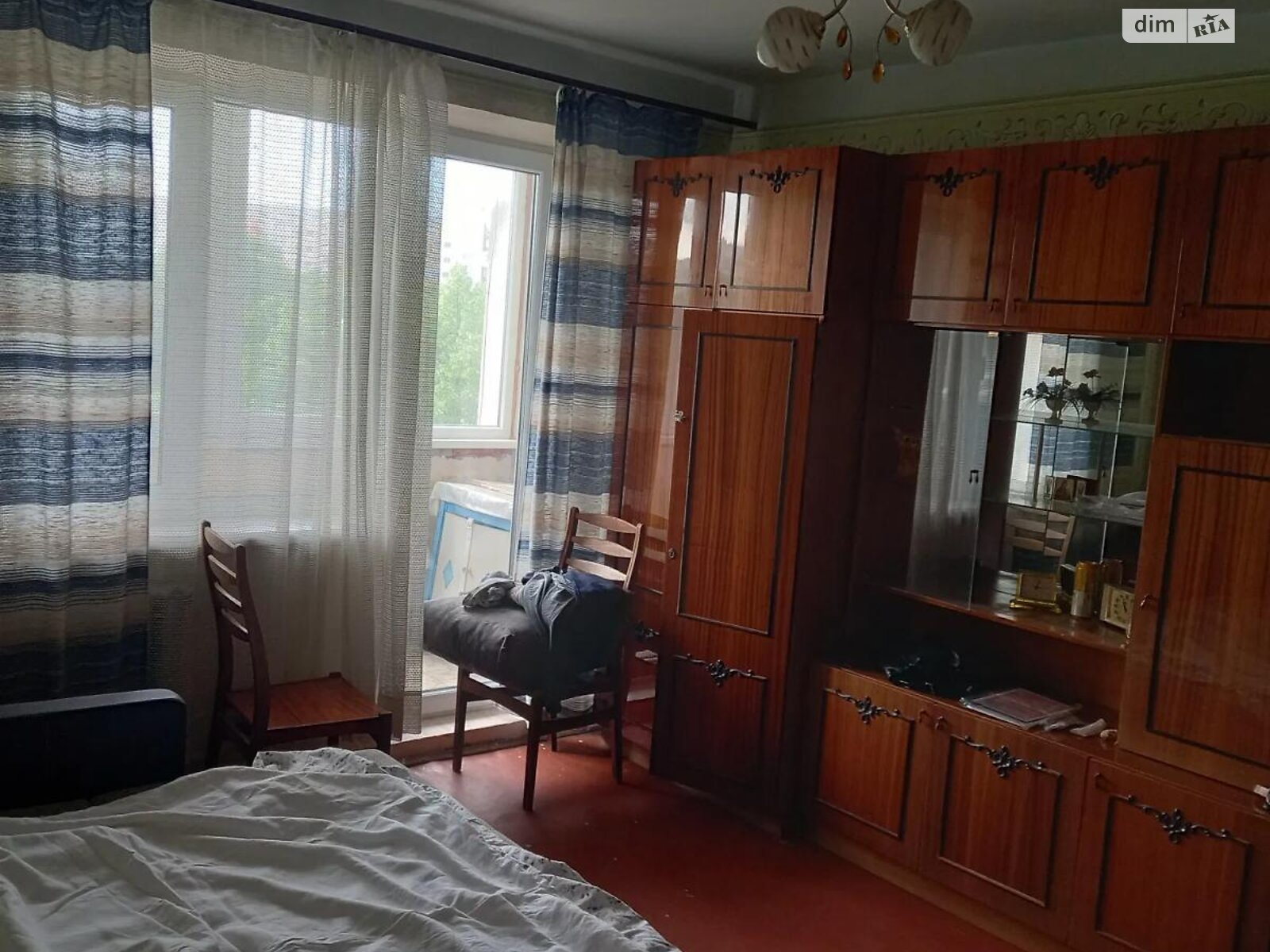 2-room apartment in Sykhiv with isolated rooms and glazed balcony