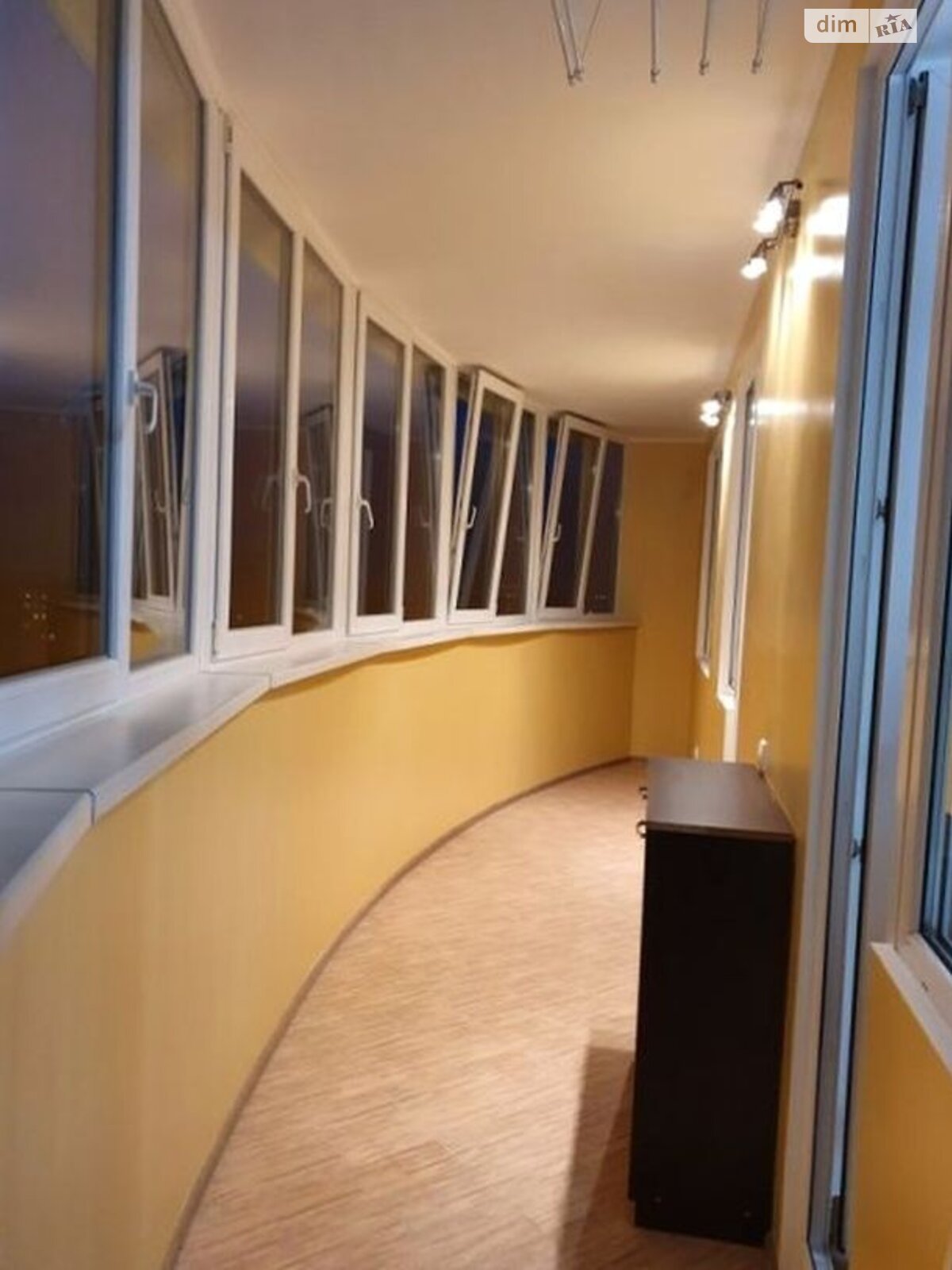 Family-Friendly Apartment with Designer Renovation and Modern Amenities