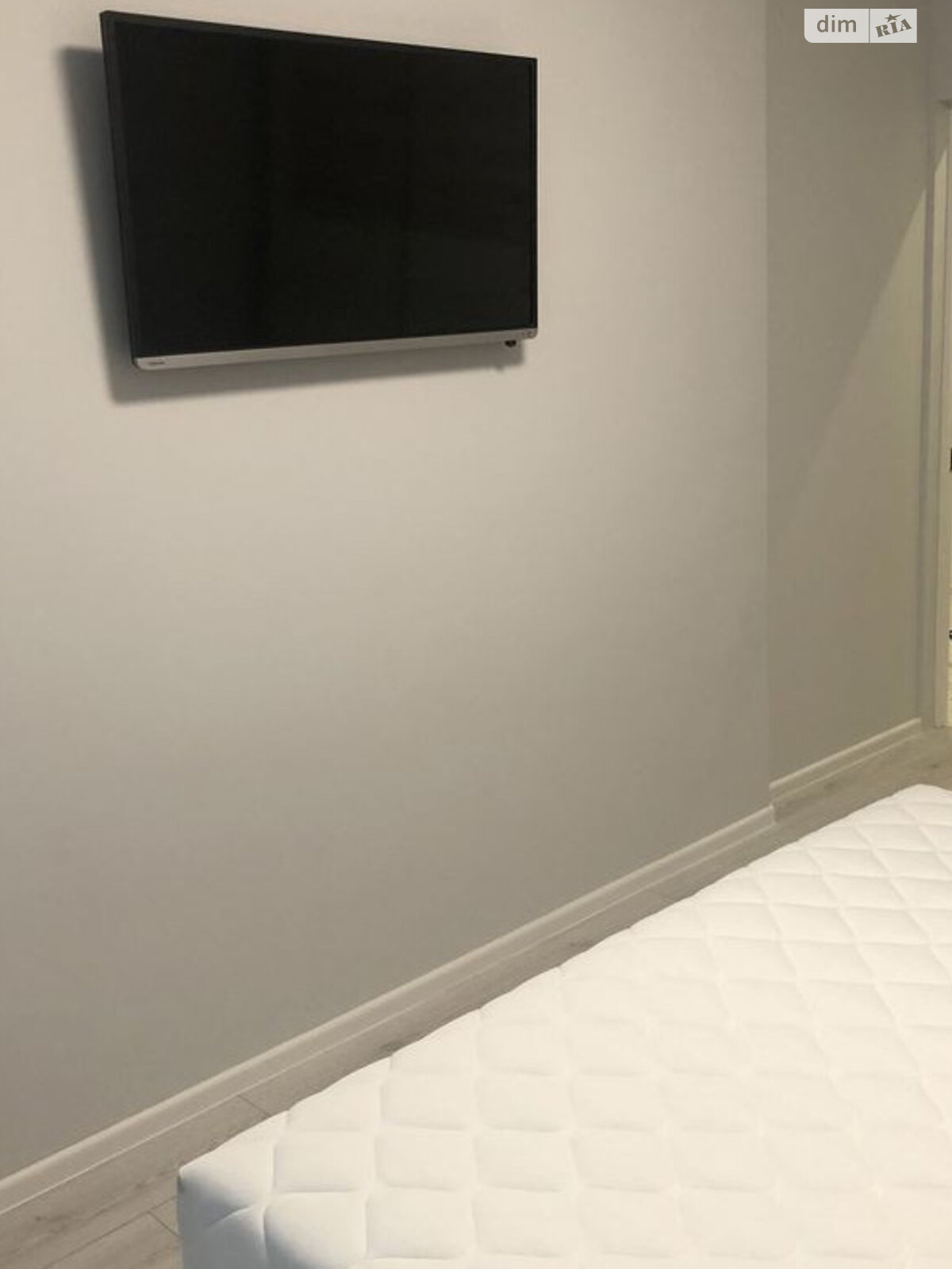 Modern One-Bedroom Apartment with Gas Heating on Striyska Street