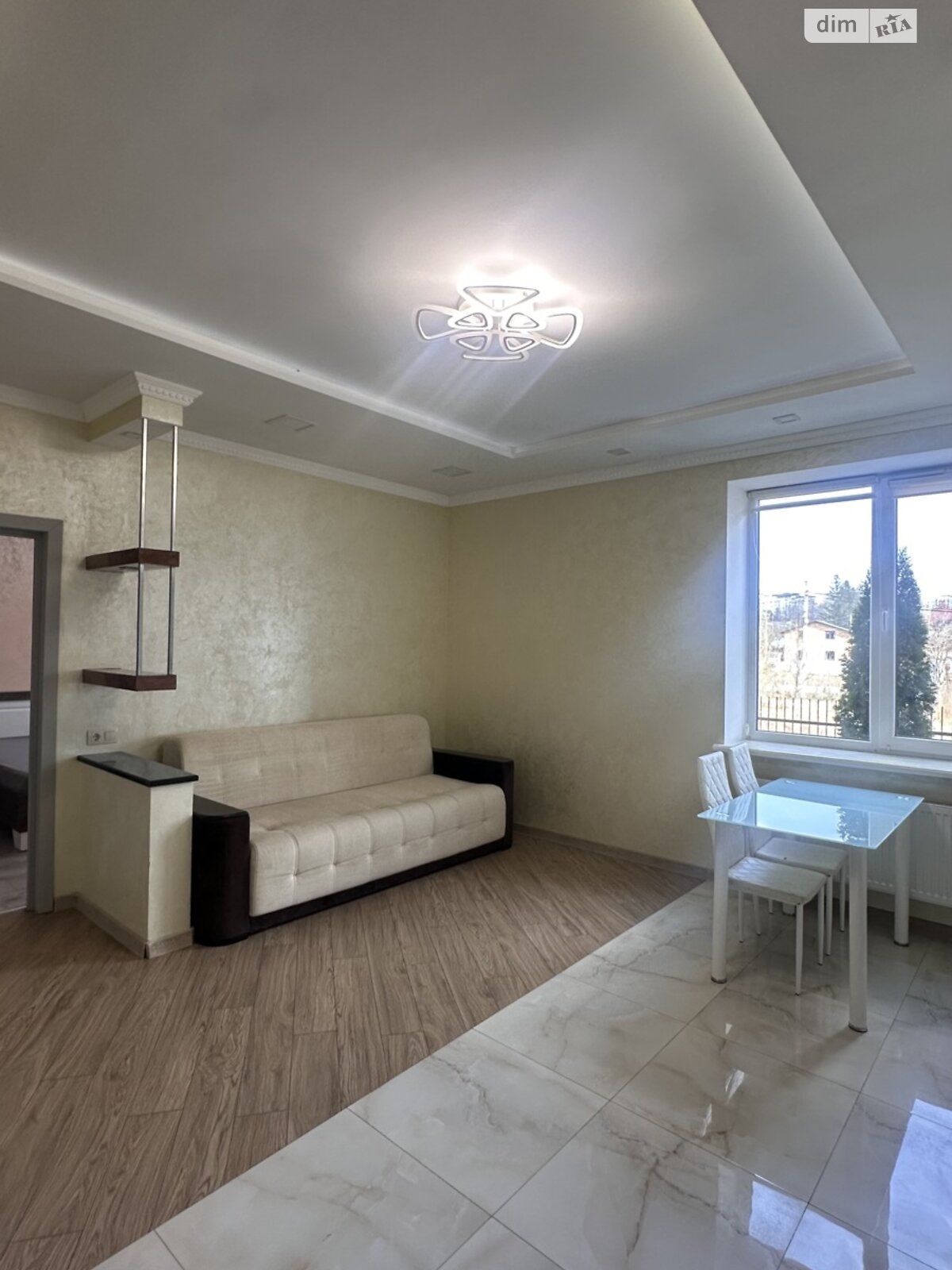 Comfortable one-bedroom apartment in a club house with parking and autonomous heating