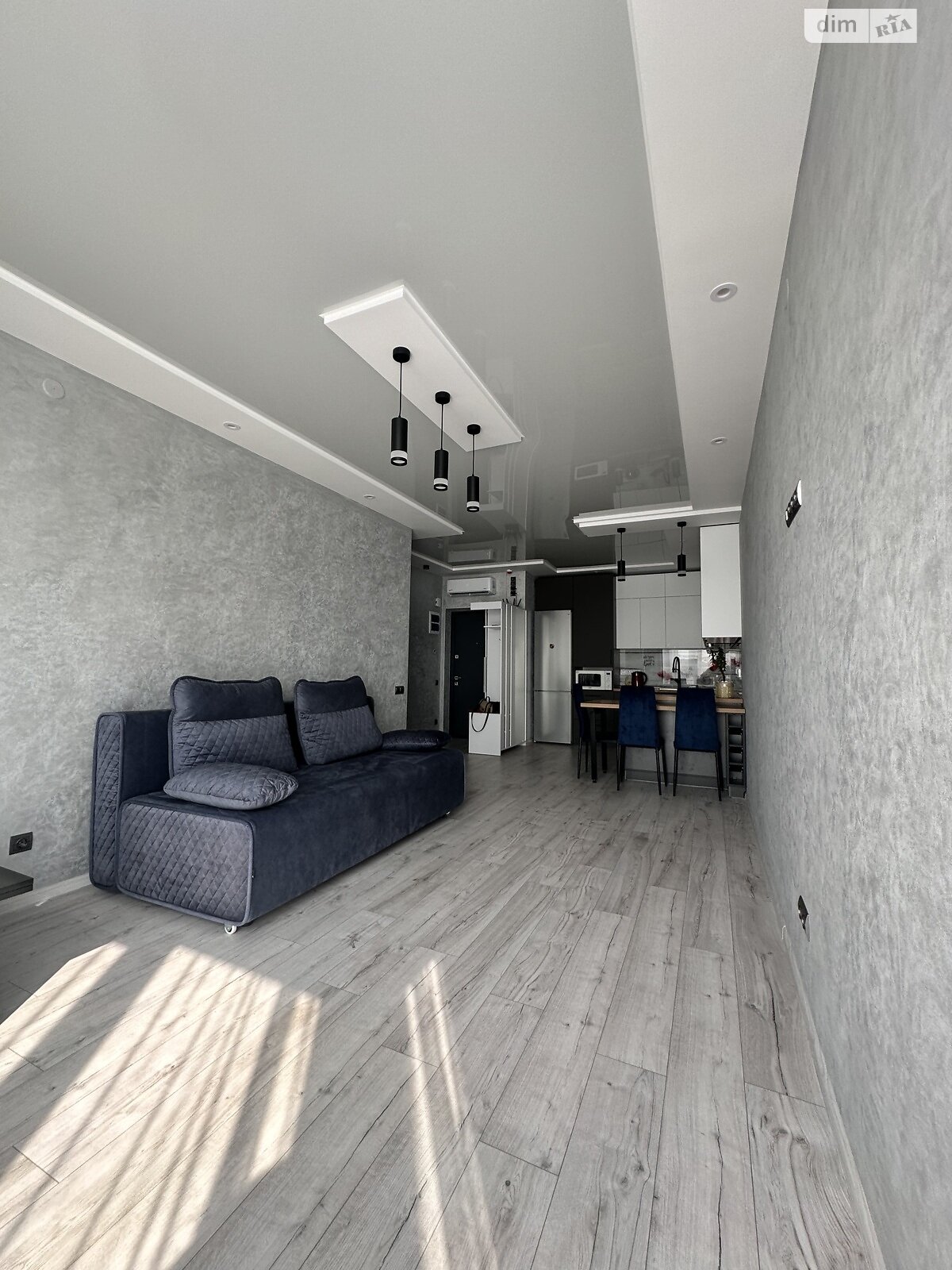 Modern Apartment in Avalon Residential Complex with Designer Renovation
