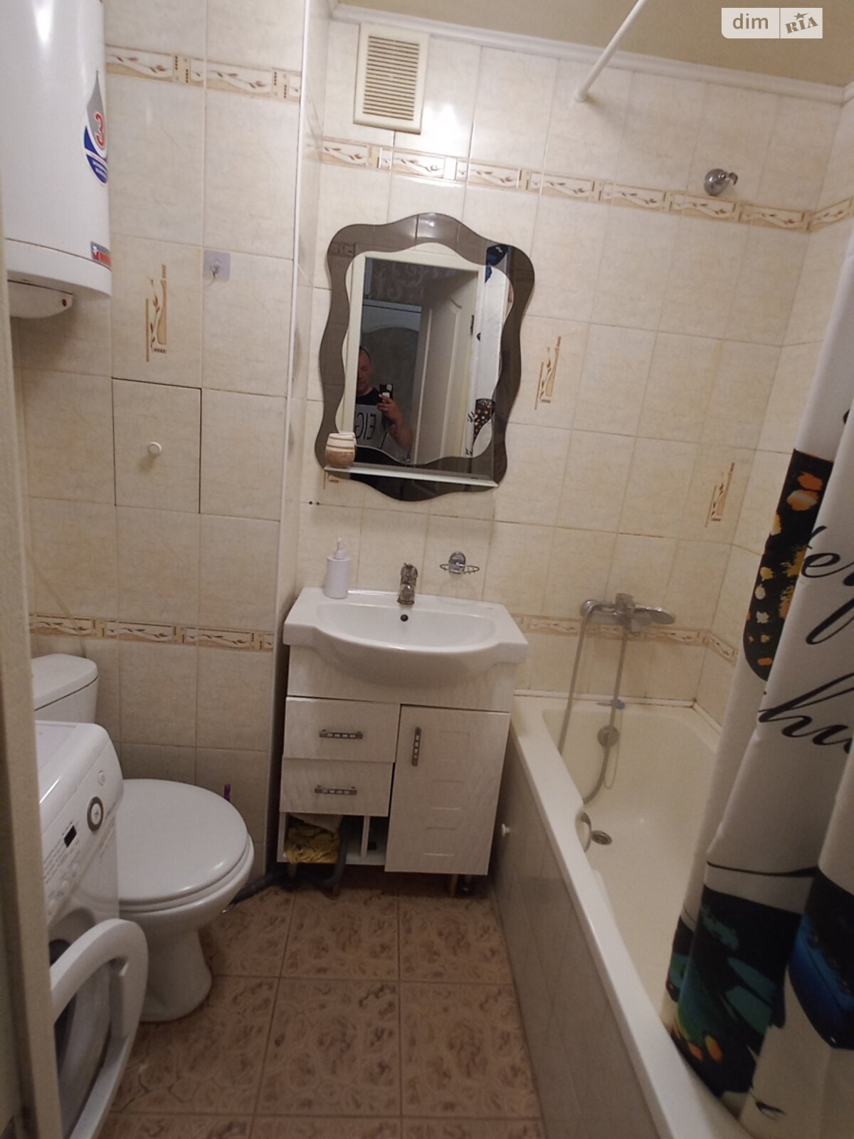 Two-room apartment on Alekseevka, 3rd floor of 9-story building