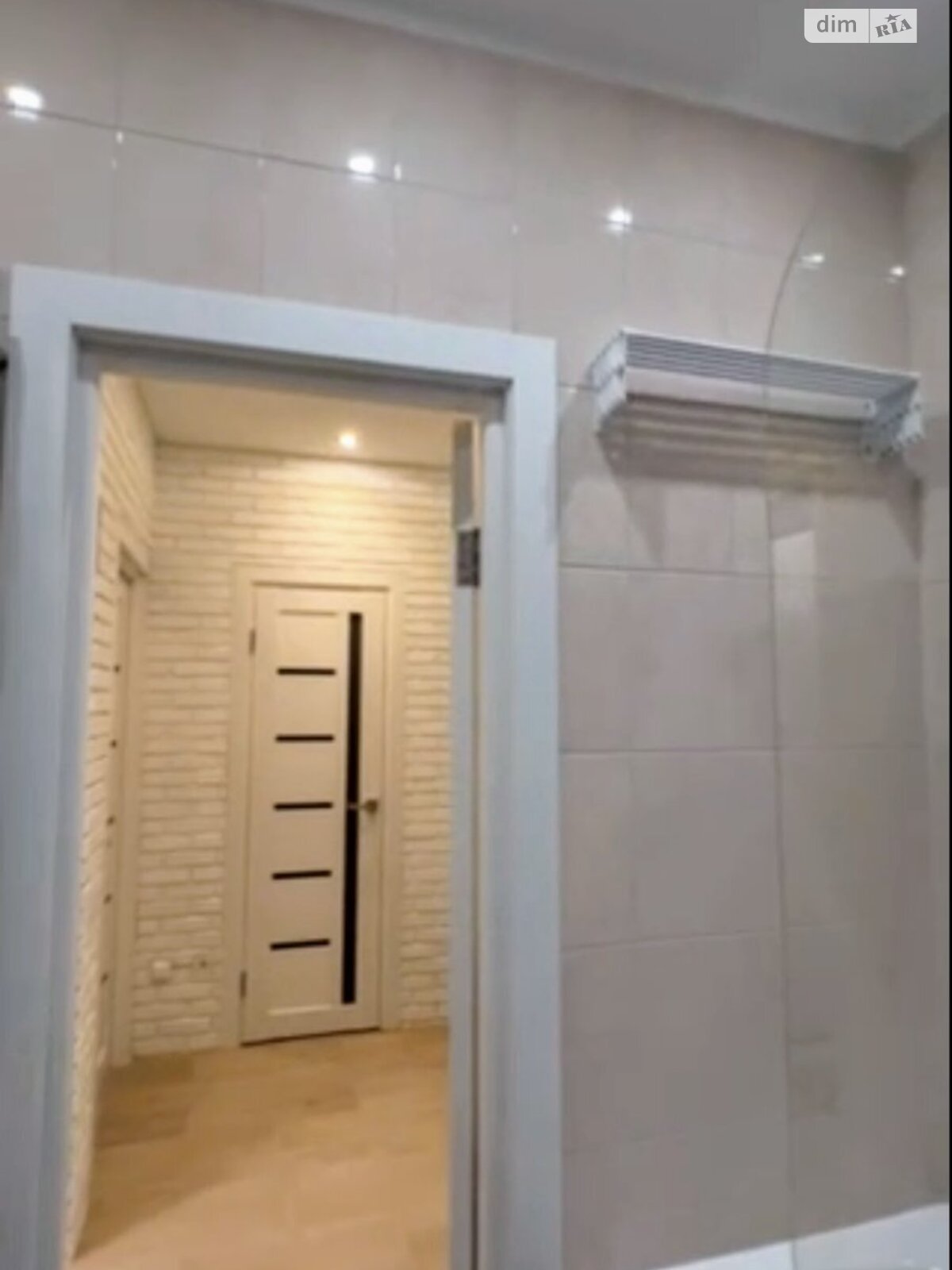 Designer Renovated Apartment with Modern Amenities and Comfortable Layout