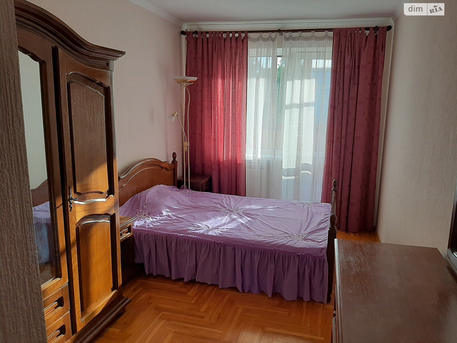 3-Room Apartment near Mynska Metro, Obolonskyi Prospect