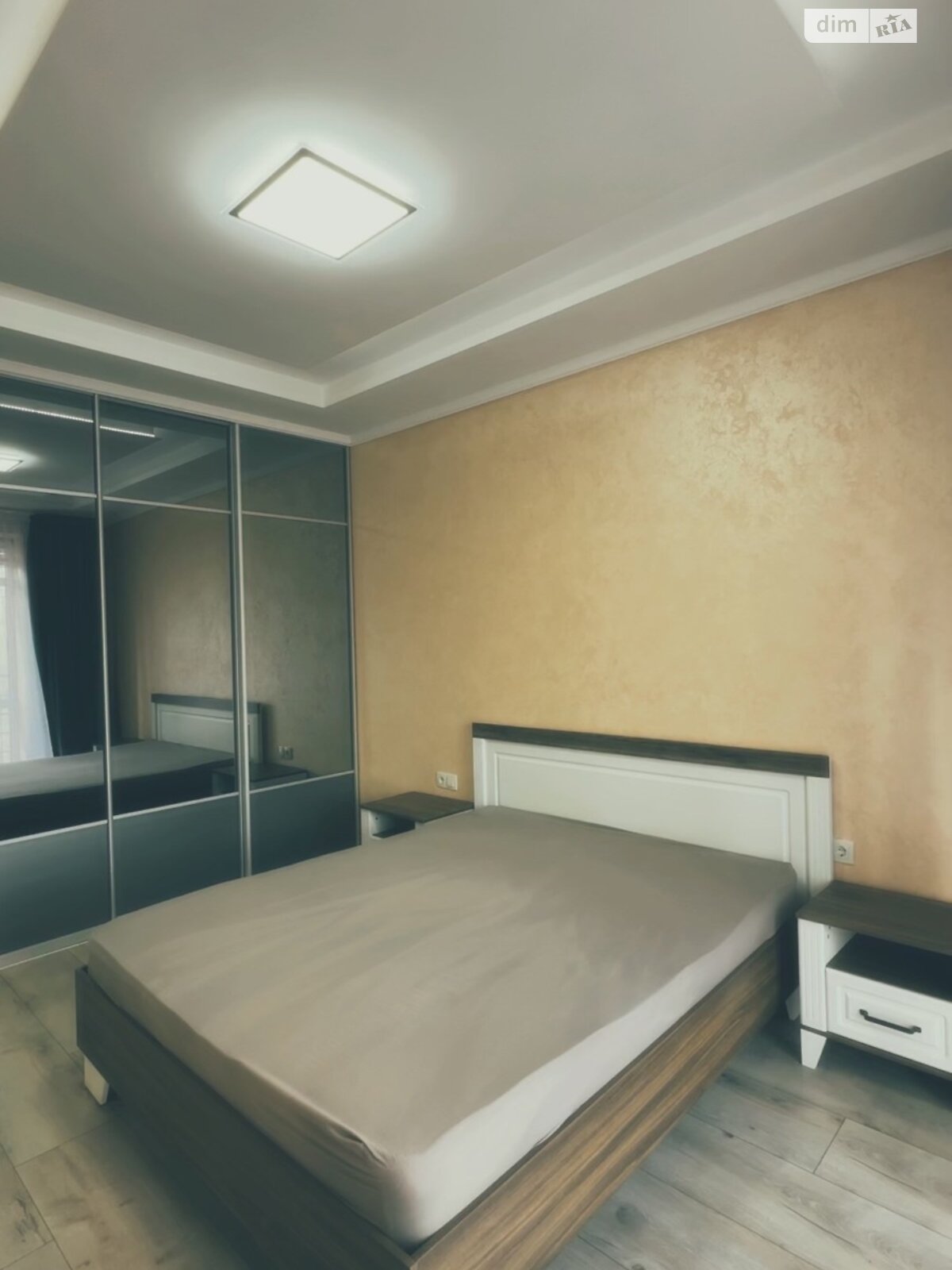 Comfortable one-bedroom apartment in a club house with parking and autonomous heating