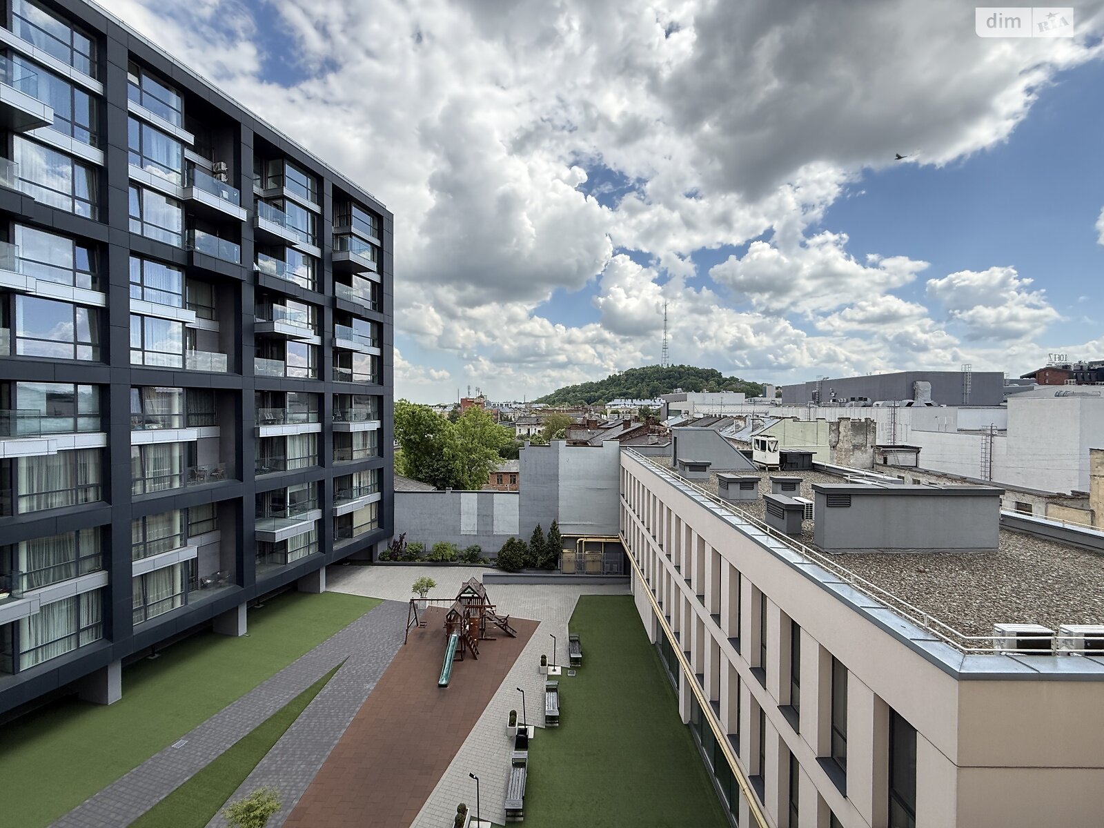 1-Bedroom Apartment with Studio Kitchen in Elite Forum Apartment Complex