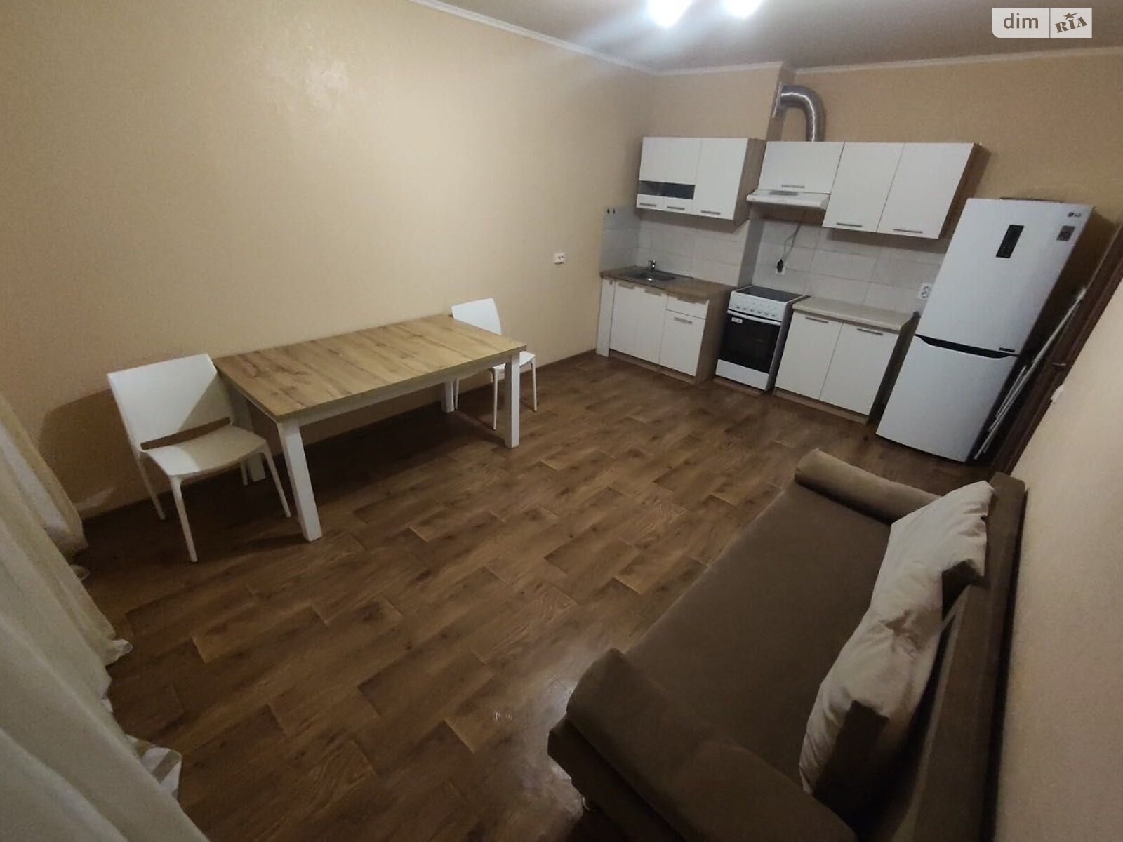 1-bedroom apartment in Navigator Complex, bright and spacious