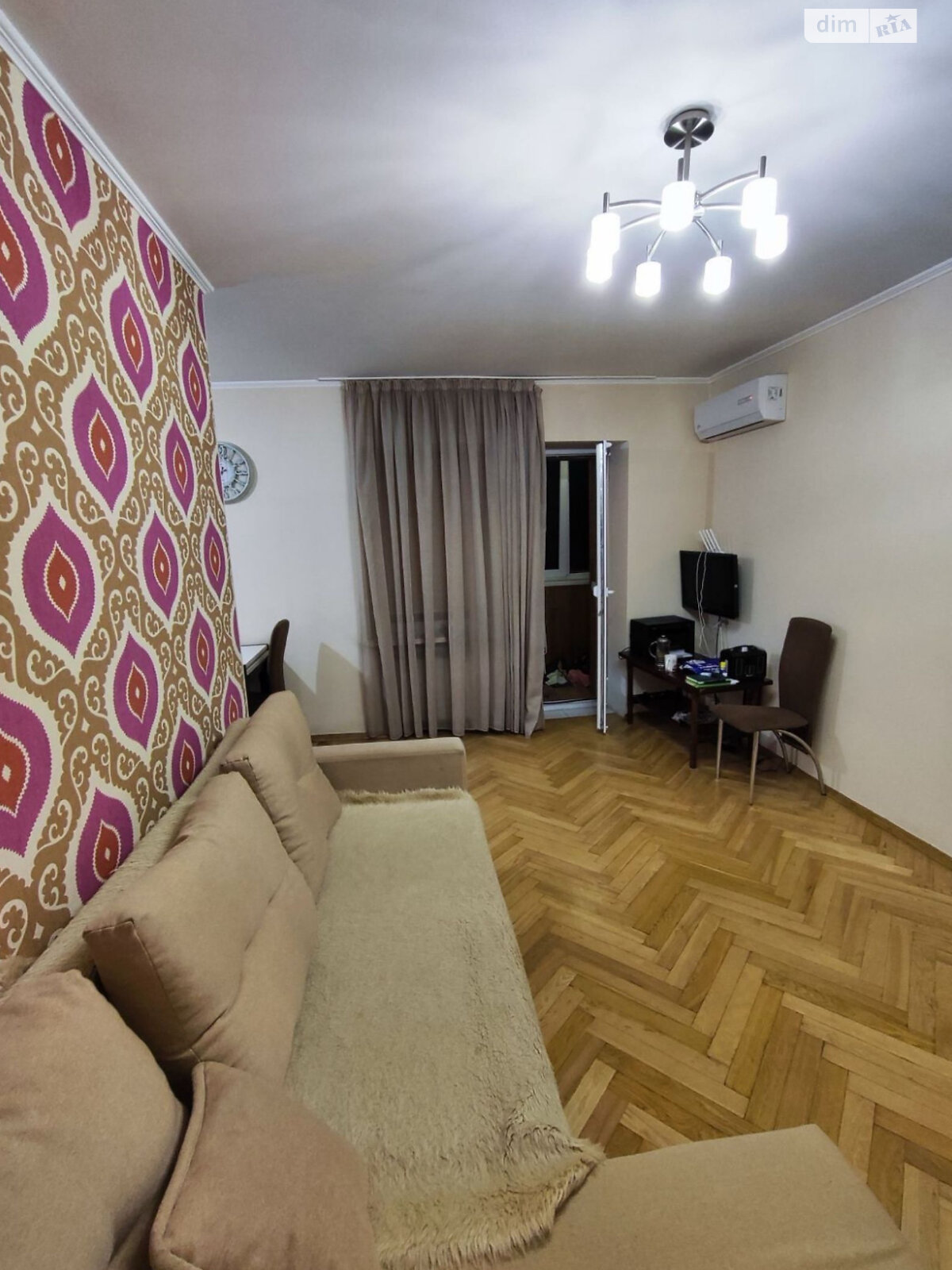 Two-room apartment in Pechersk district with modern renovation