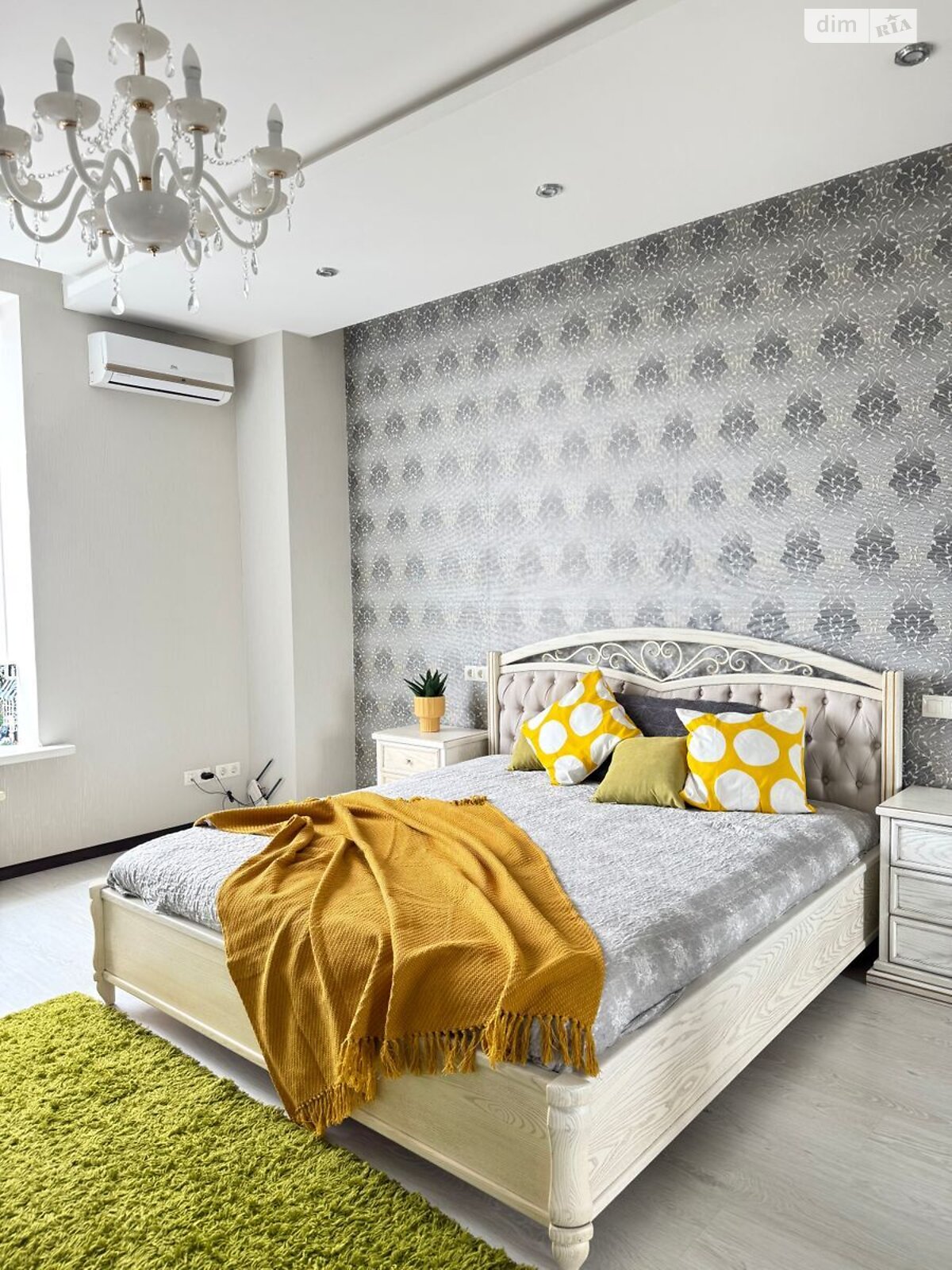 Elite 1-Bedroom Apartment in Obolonska Naberezhna, Parus Complex